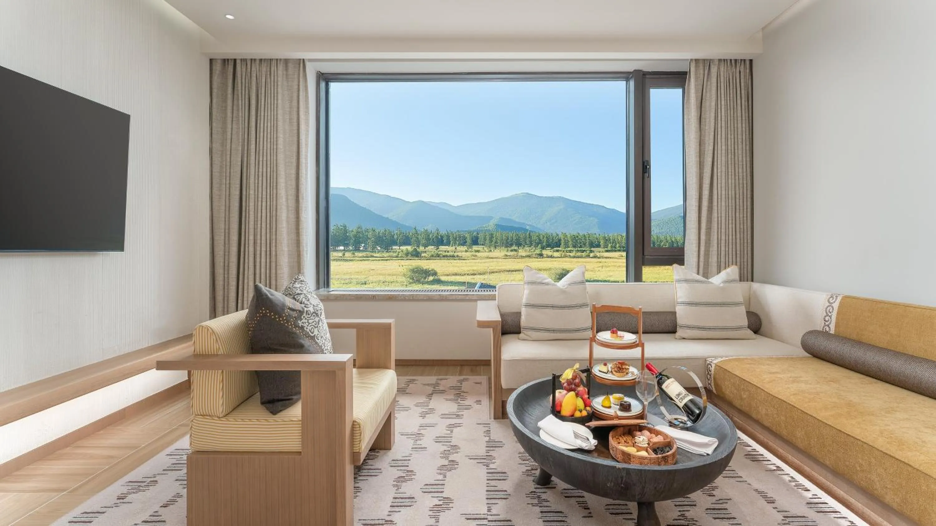 Bedroom in Holiday Inn Resort Kanas Hemu by IHG