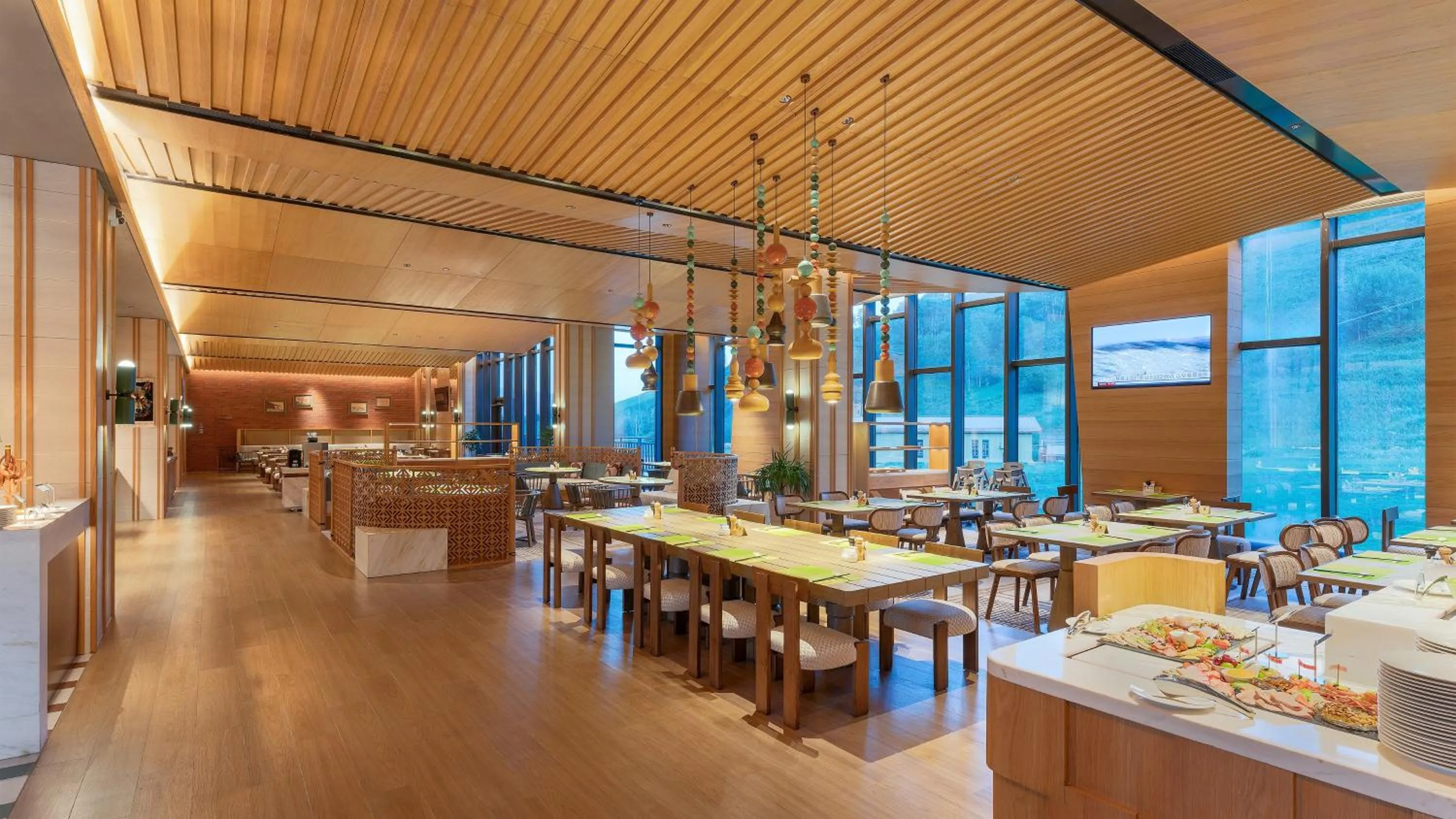 Restaurant/places to eat in Holiday Inn Resort Kanas Hemu by IHG