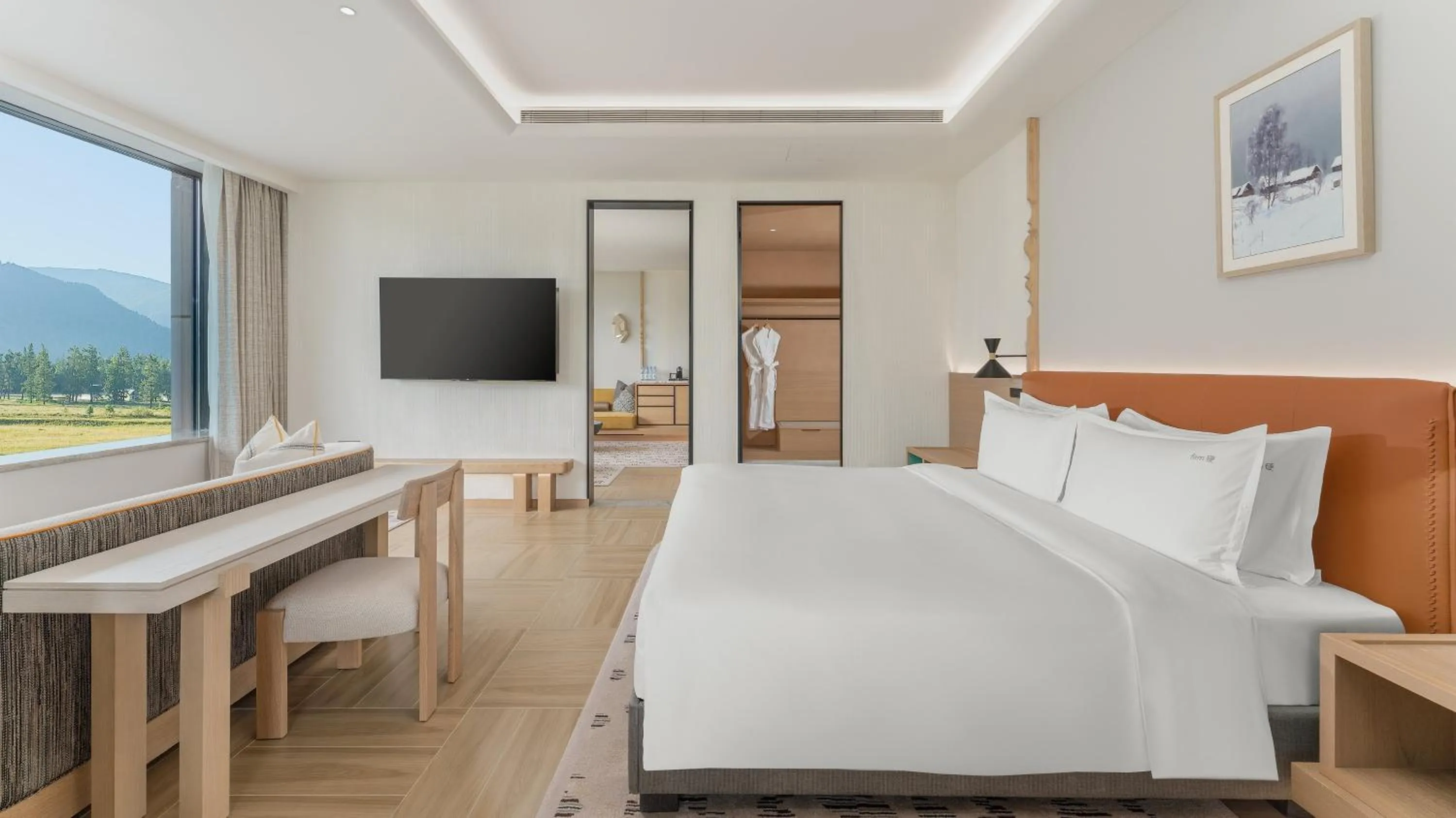 Photo of the whole room, Bed in Holiday Inn Resort Kanas Hemu by IHG