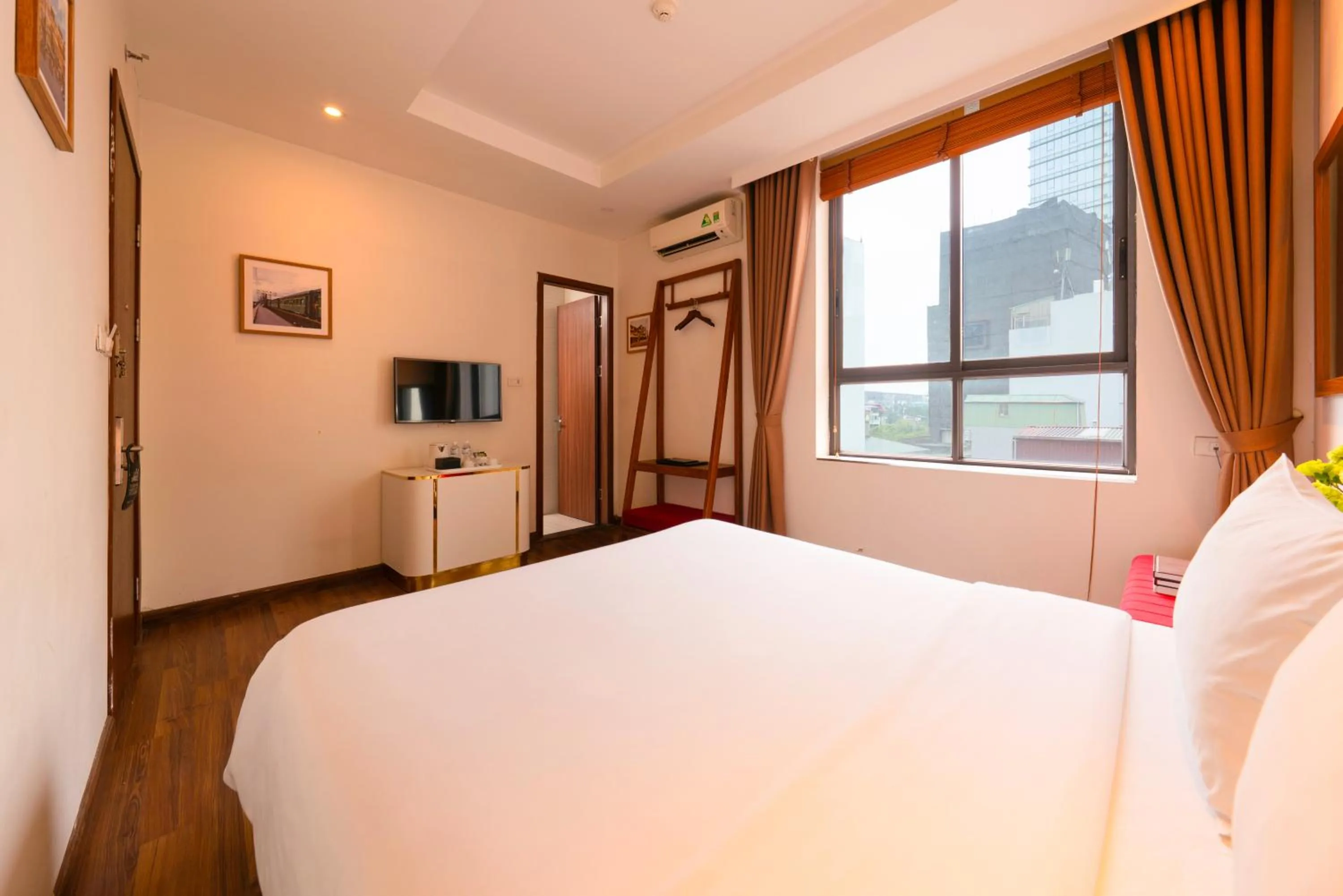 Bedroom, Bed in The Embassy Hotel Hanoi