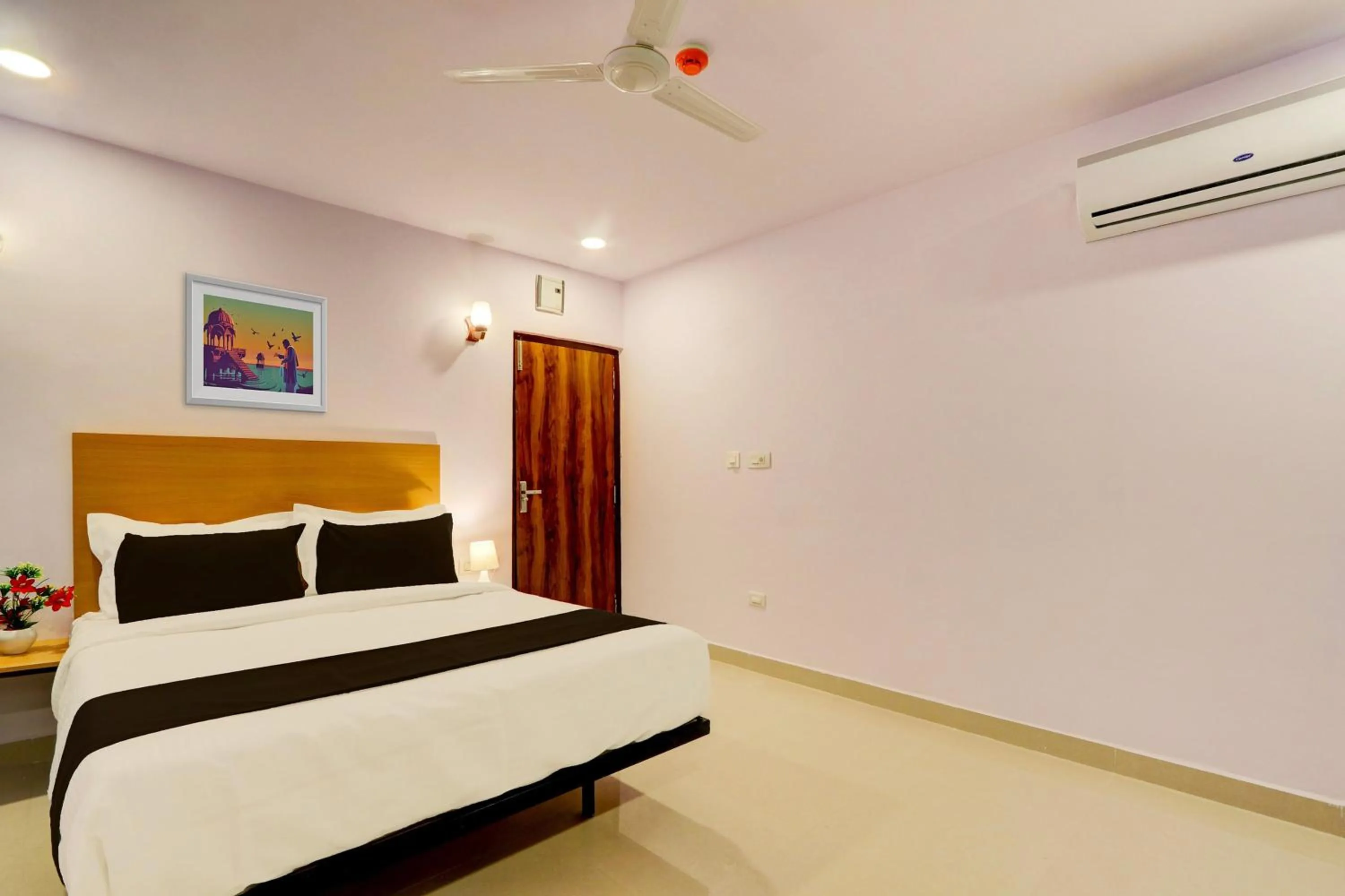 Bedroom, Bed in Super Townhouse RCC Marvel