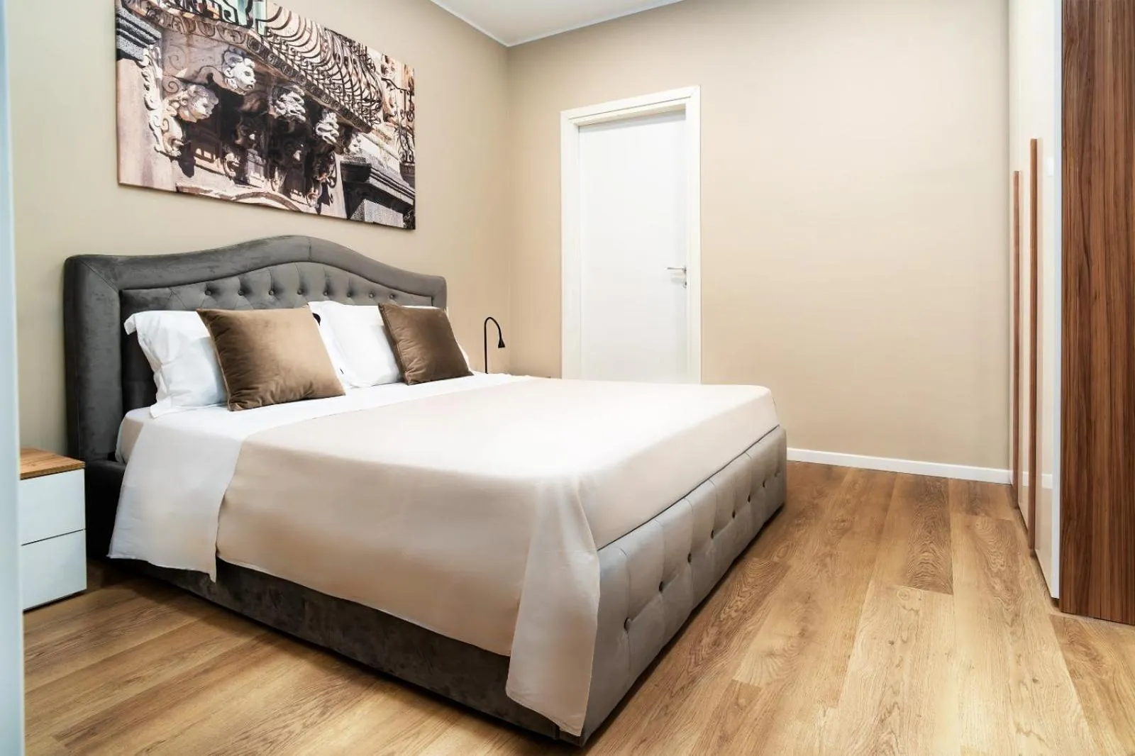 Bed in Archimedes suites