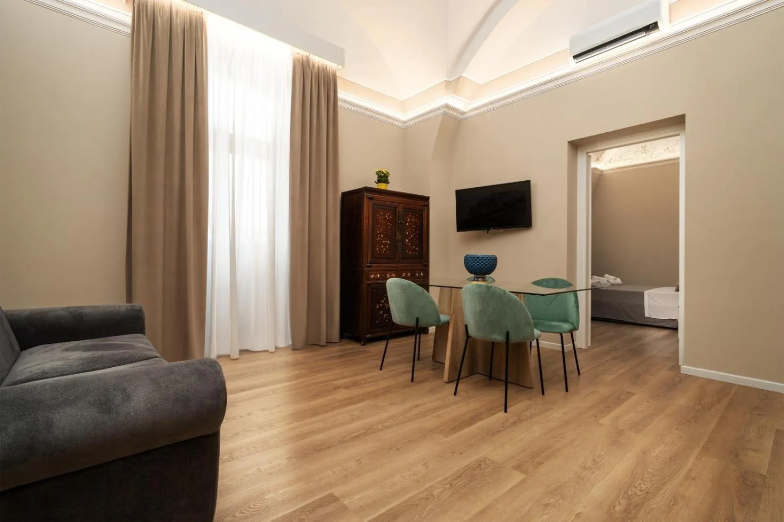 Communal lounge/ TV room in Archimedes suites