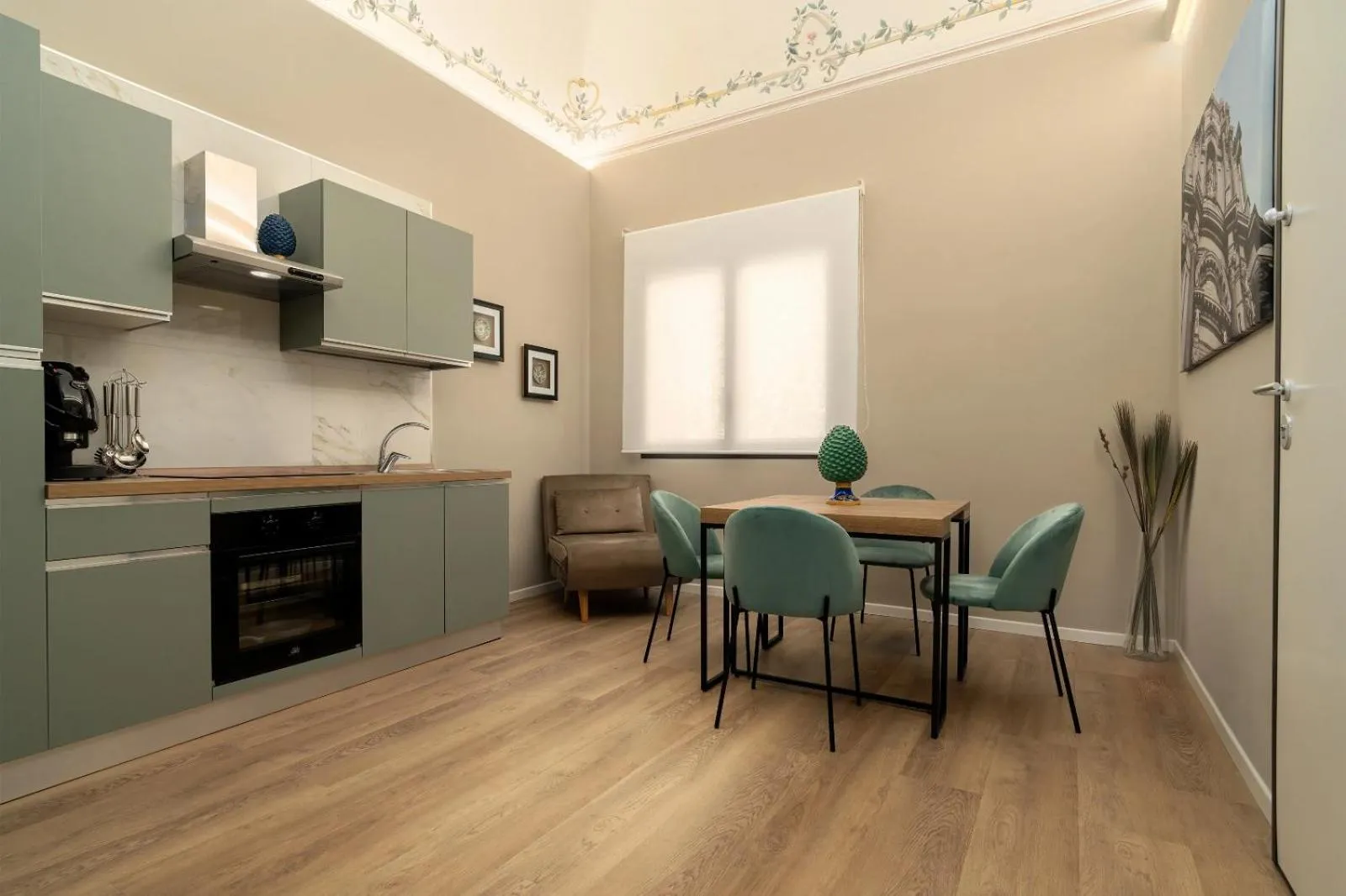 Kitchen or kitchenette in Archimedes suites