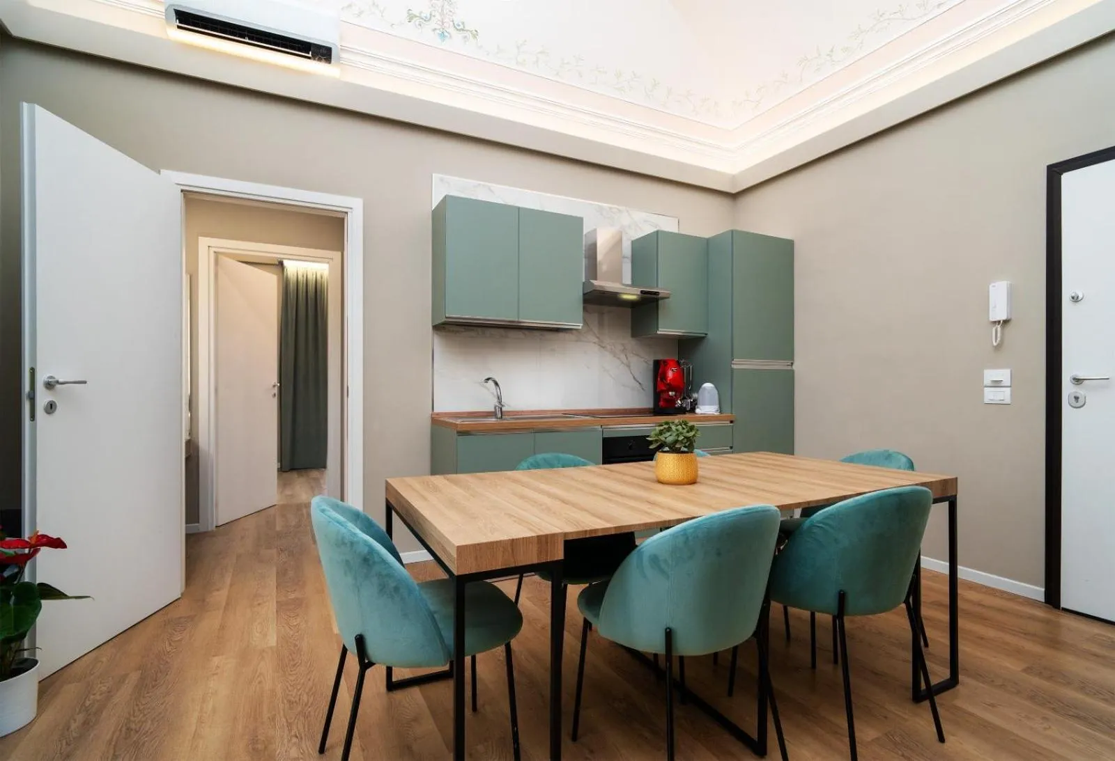 Kitchen or kitchenette in Archimedes suites