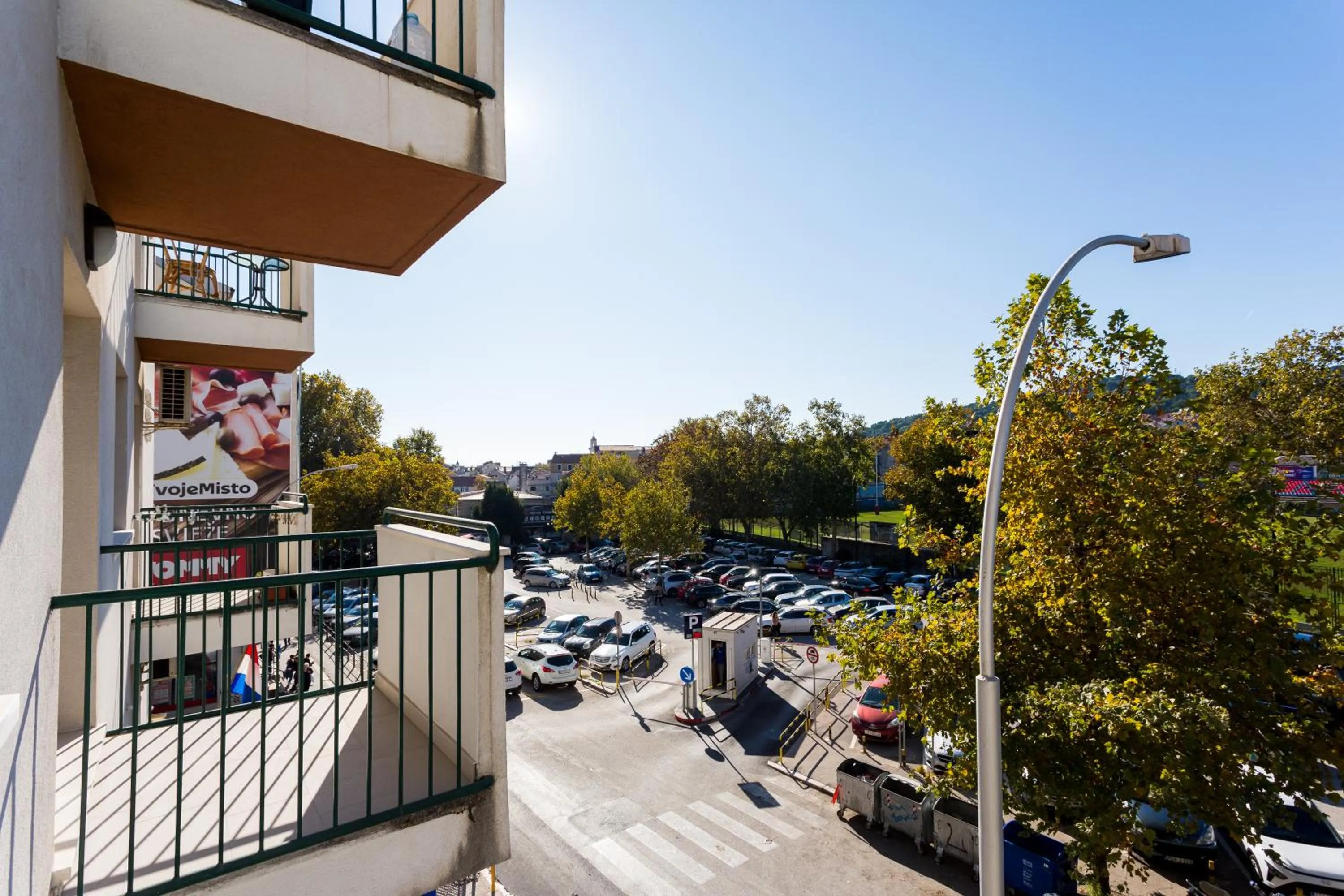 Property building in Shine of Life Luxury Rooms