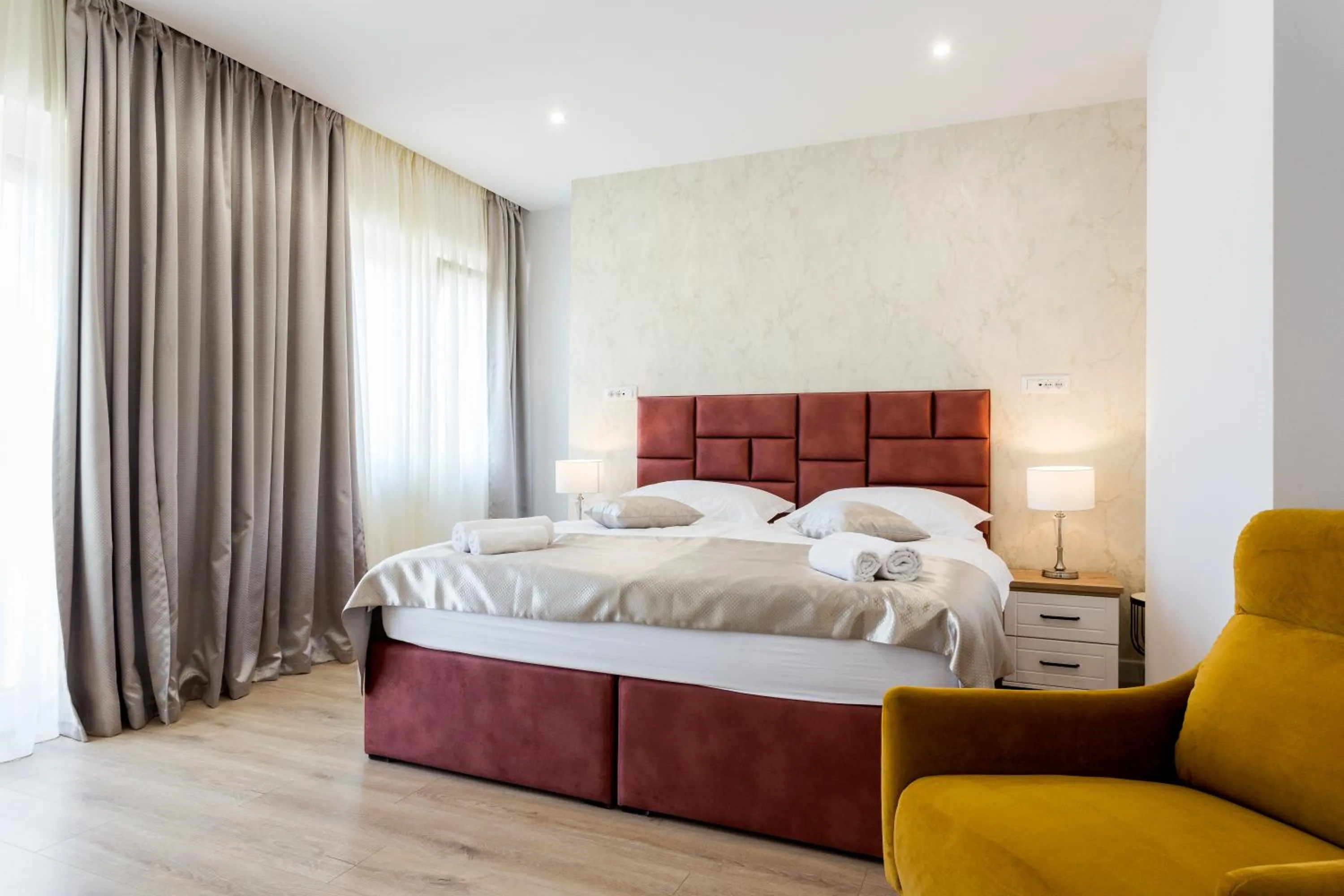 Bedroom, Bed in Shine of Life Luxury Rooms