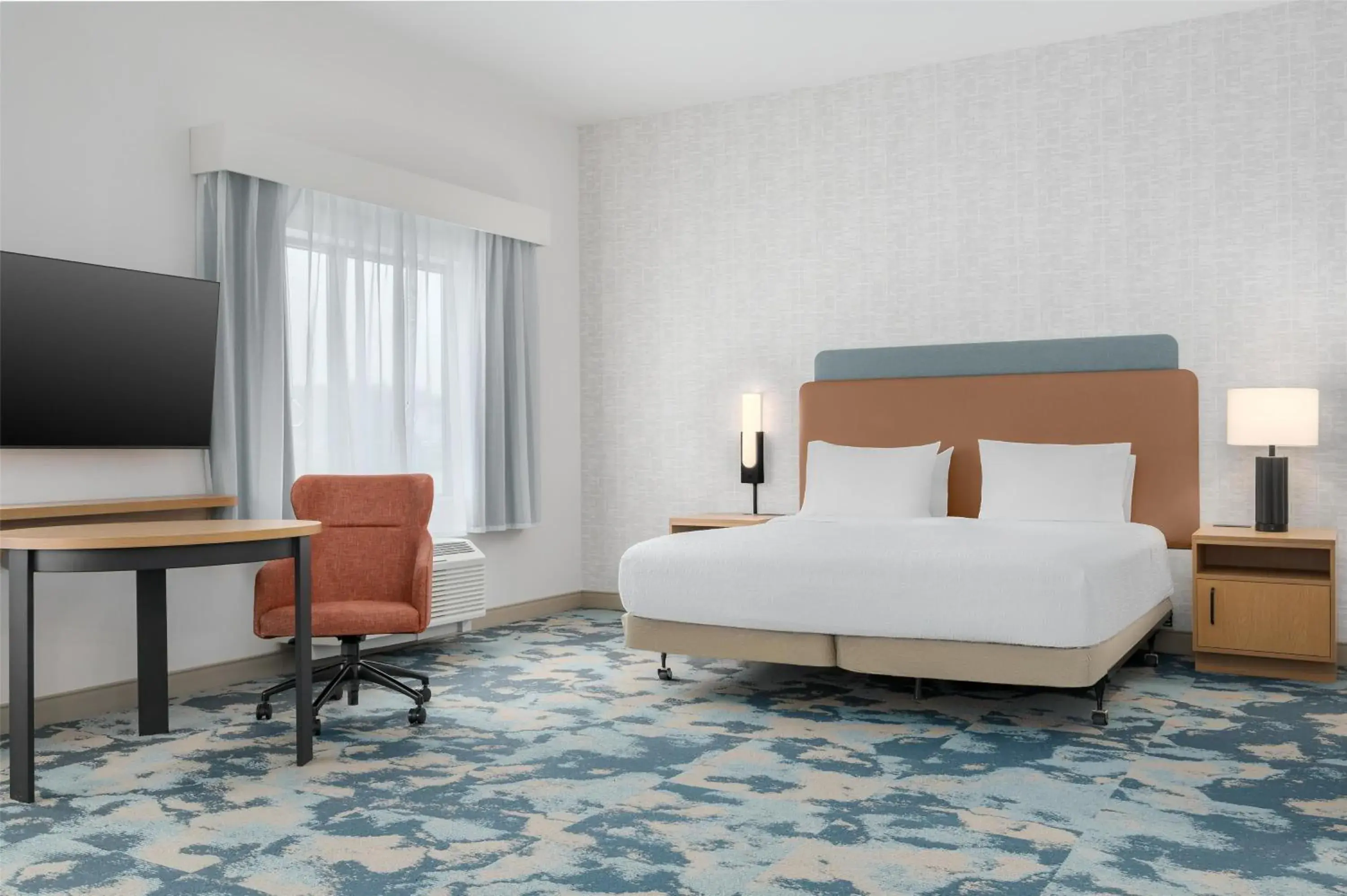 Bedroom, Bed in Hampton Inn & Suites Alpena Bedroom, Bed in Hampton Inn & Suites Alpena