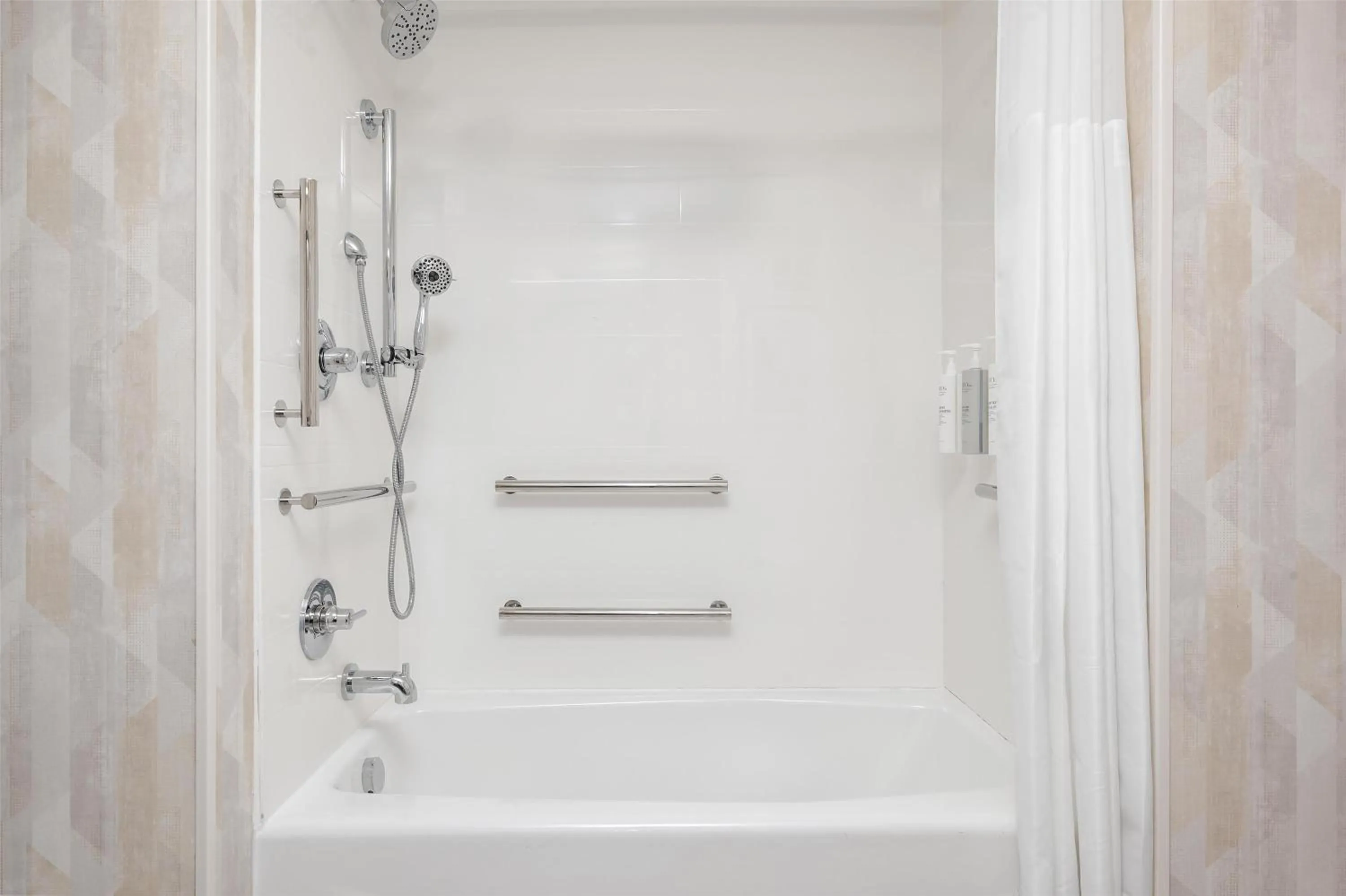 Bathroom in Hampton Inn & Suites Alpena