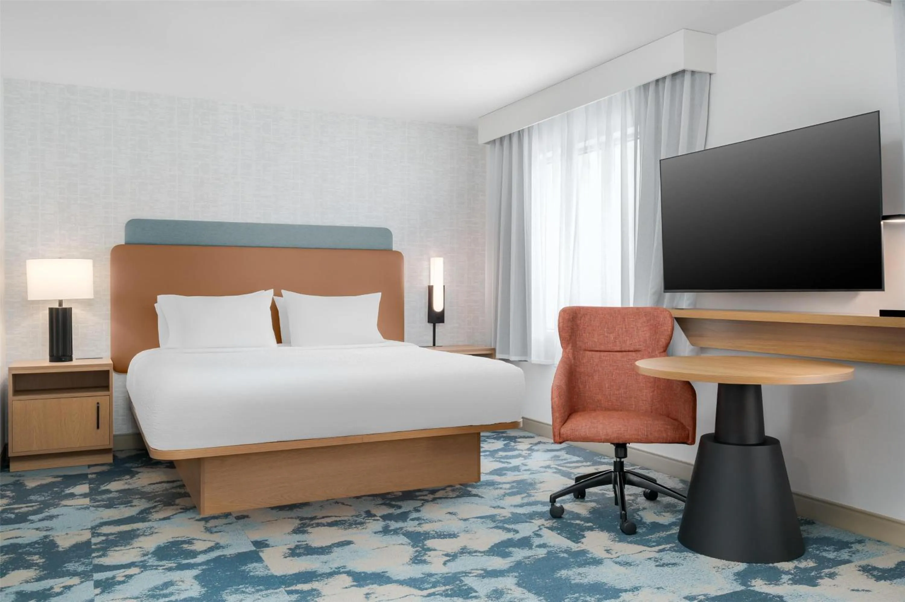 Bed in Hampton Inn & Suites Alpena