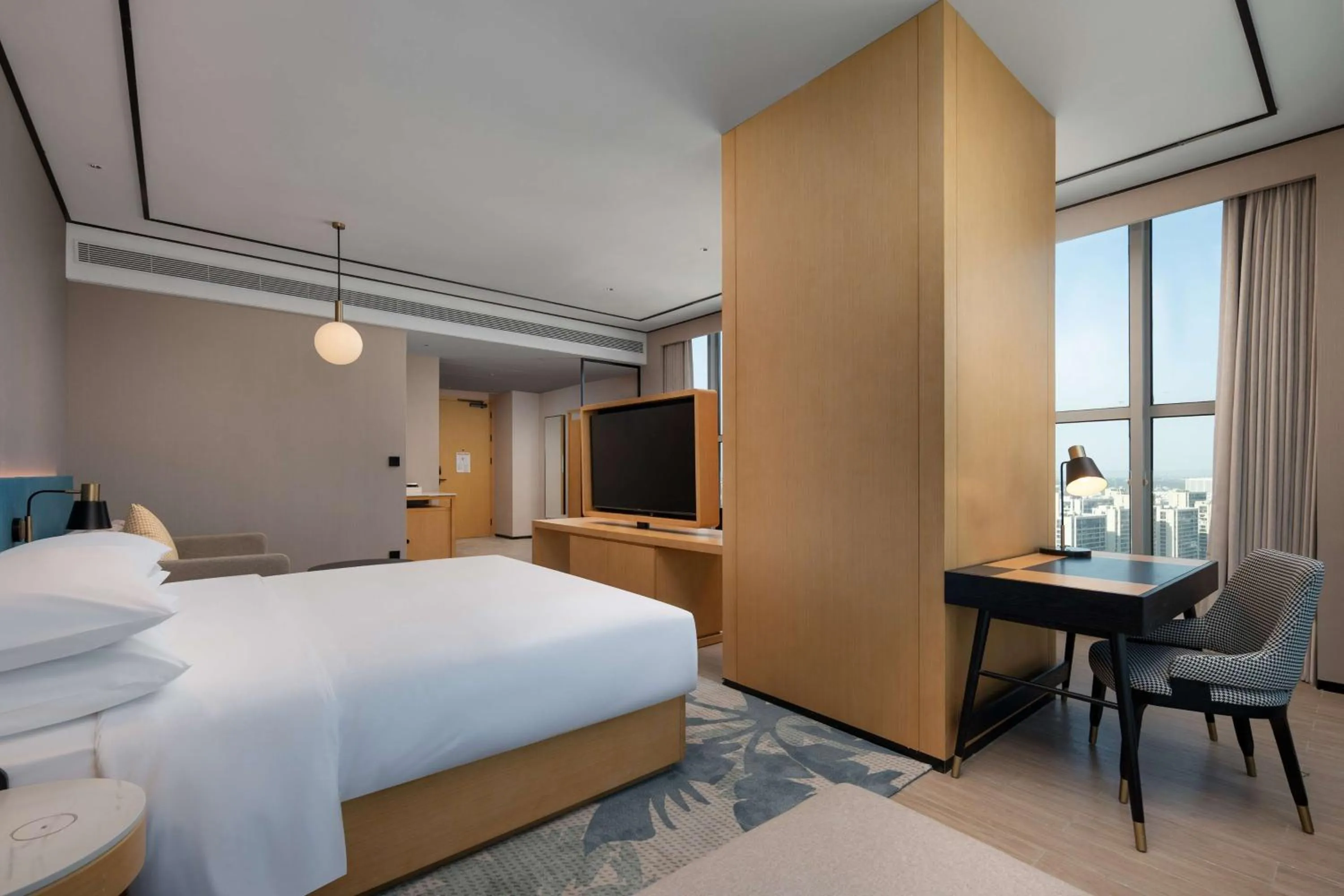 Bedroom, Bed in Hilton Garden Inn Danzhou Yangpu