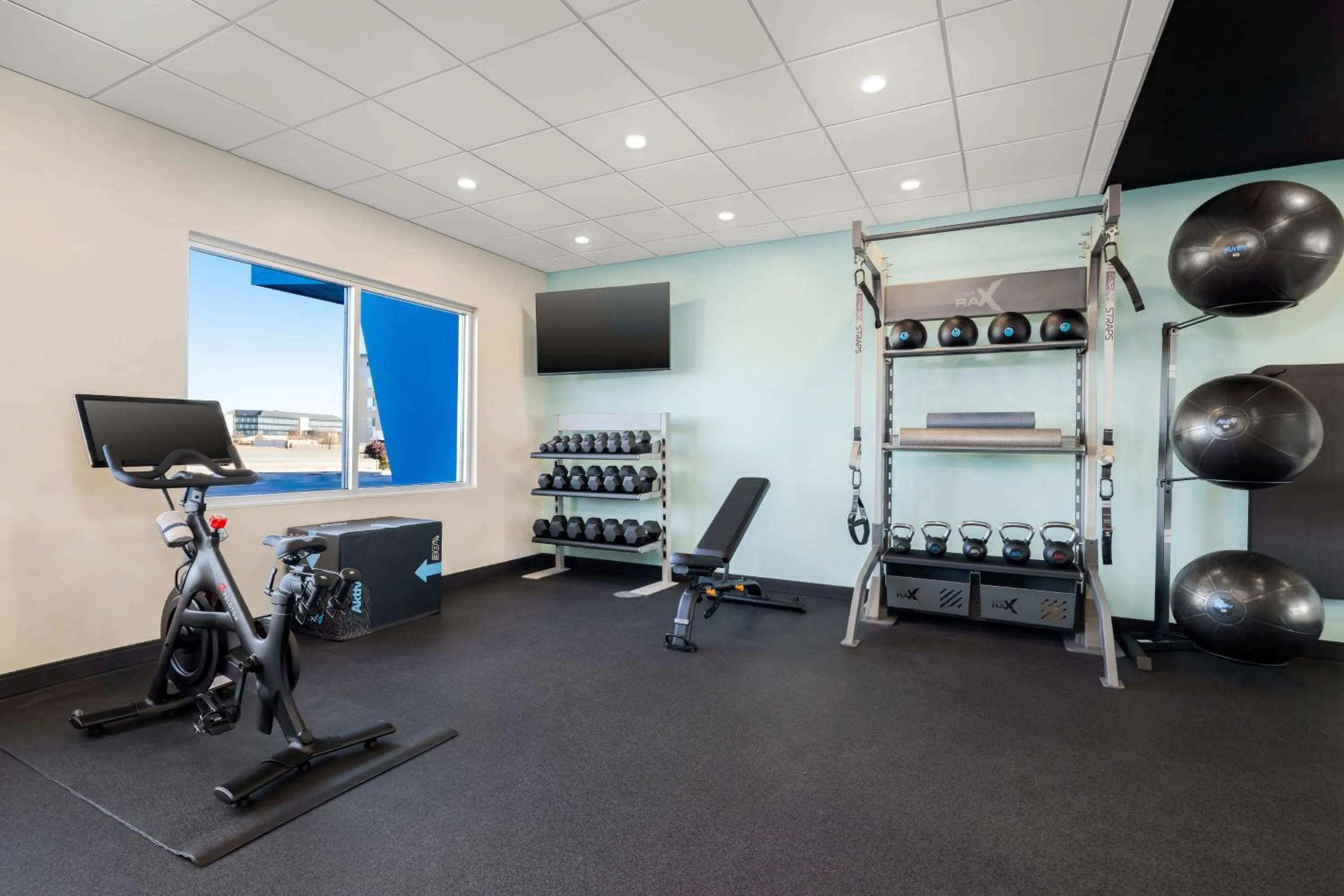 Fitness centre/facilities in Tru By Hilton Oshkosh
