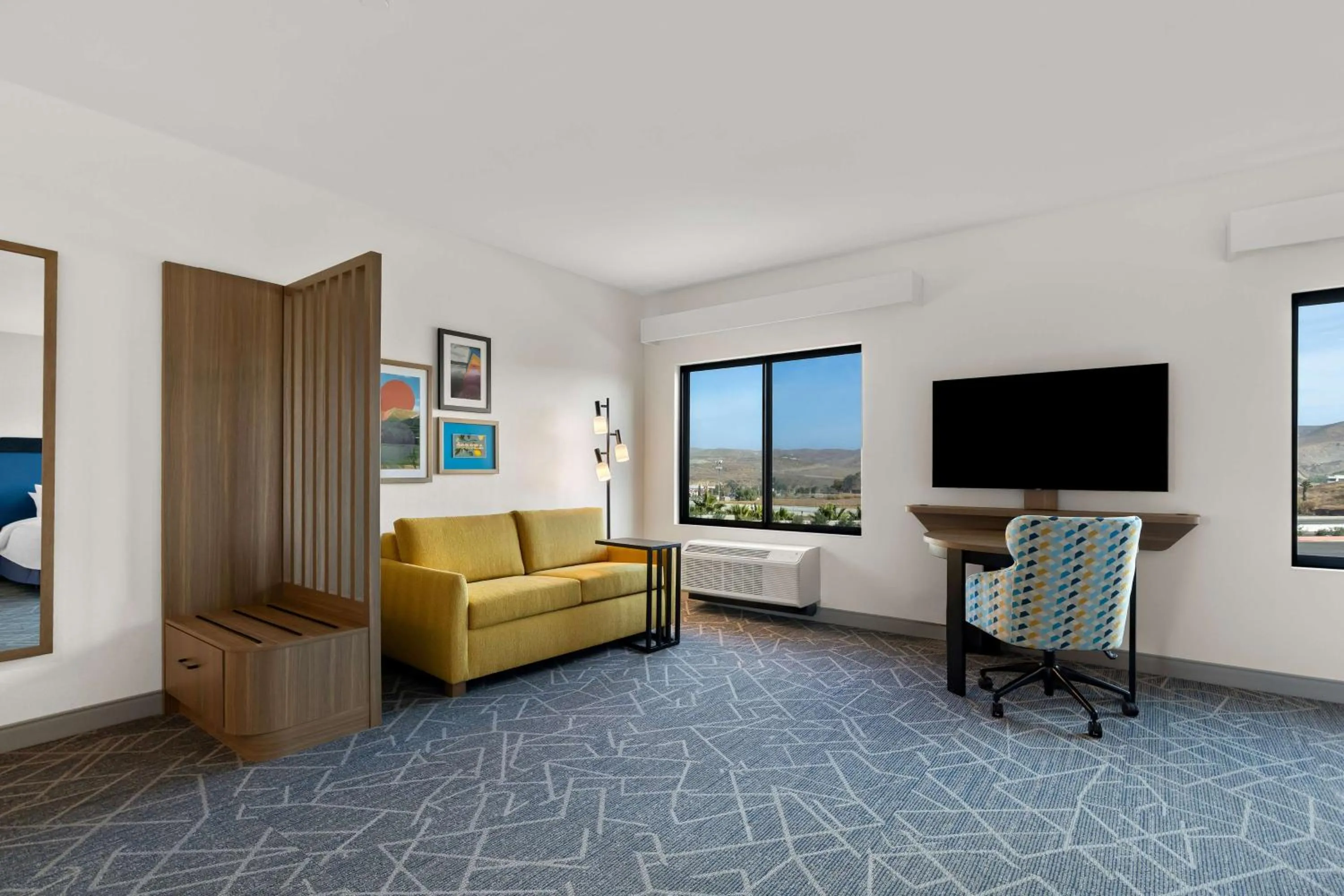 Living room in Hampton Inn & Suites Corona, Ca