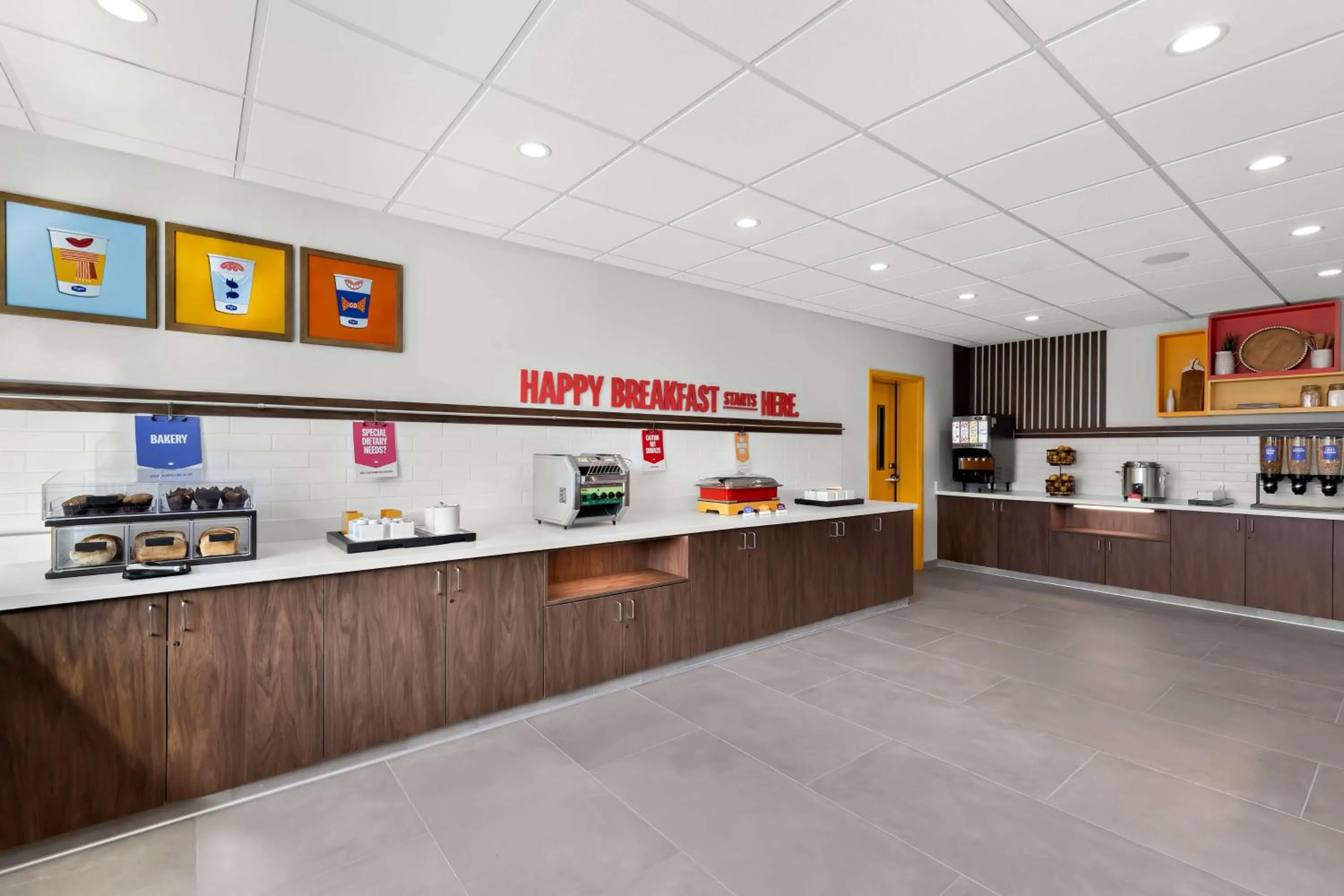 Breakfast in Hampton Inn & Suites Corona, Ca