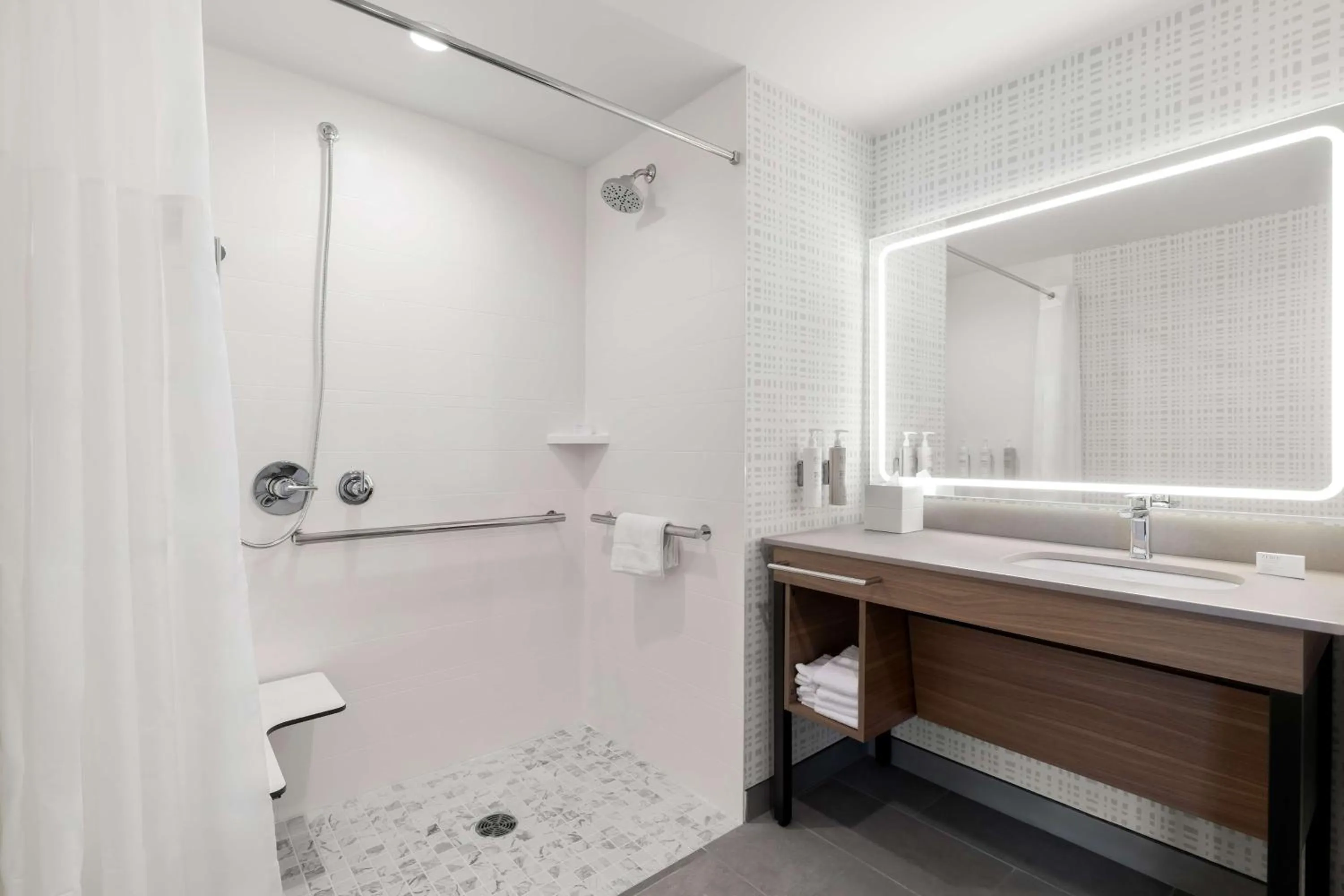 Bathroom in Hampton Inn & Suites Corona, Ca