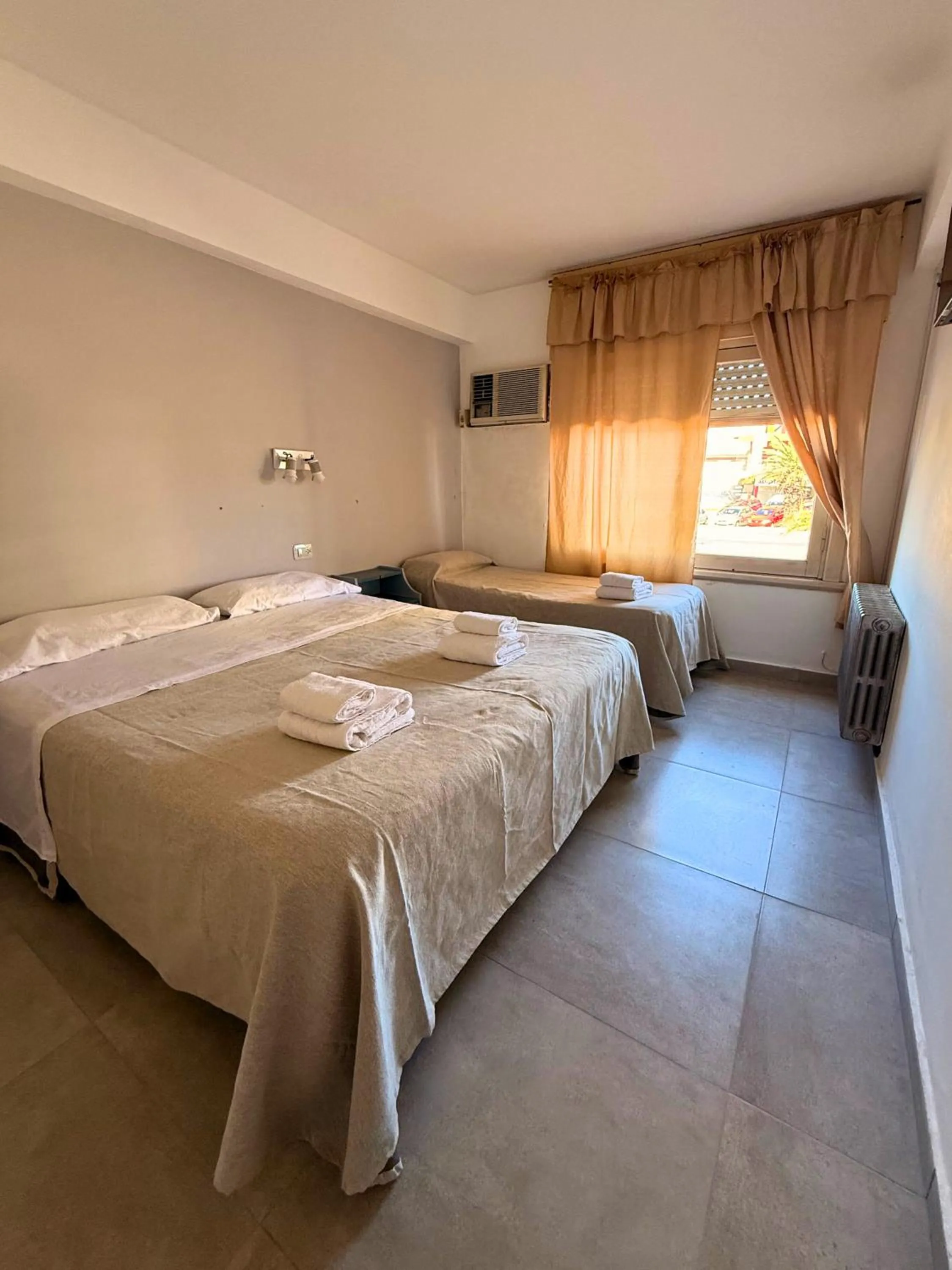 Bed in Hotel Montecarlo PSH