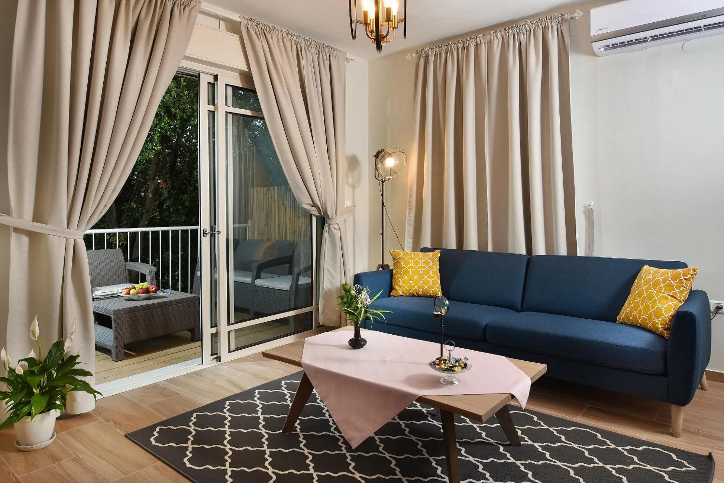 Living room in The Sound Of The Flute