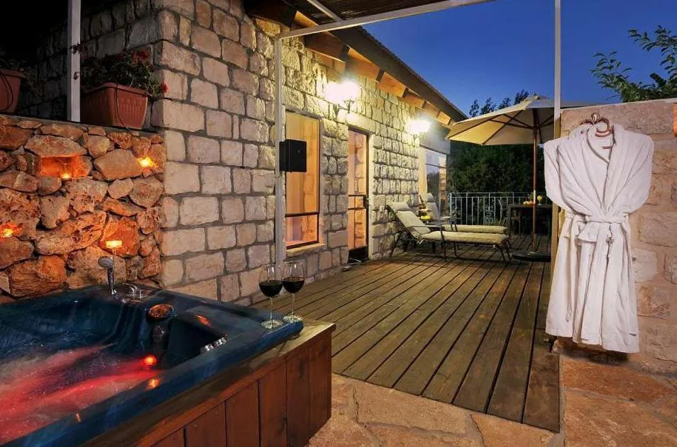 Hot Tub in The Sound Of The Flute