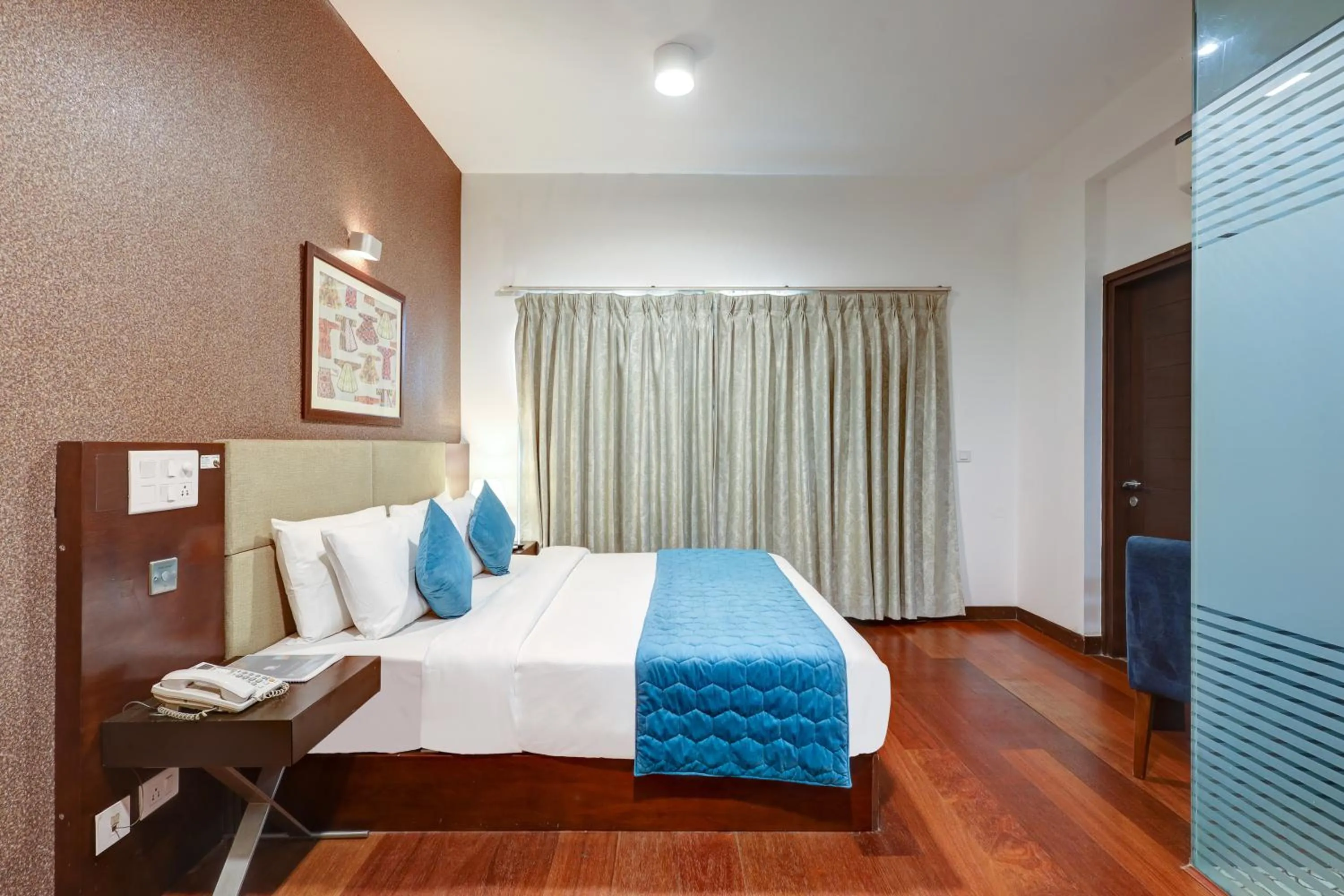 Bedroom, Bed in Hotel 91 Golf Course Road