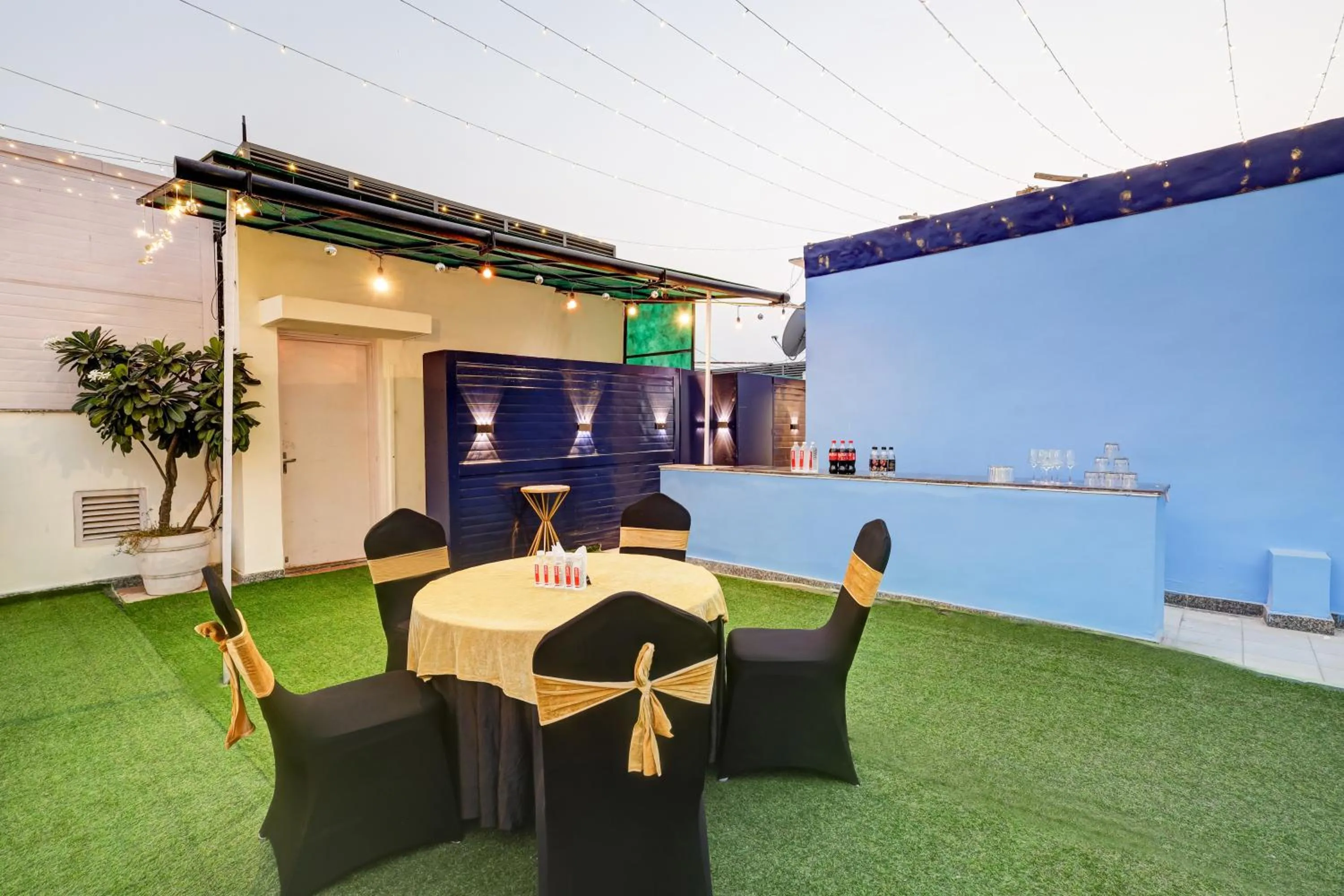 Property building in Hotel 91 Golf Course Road