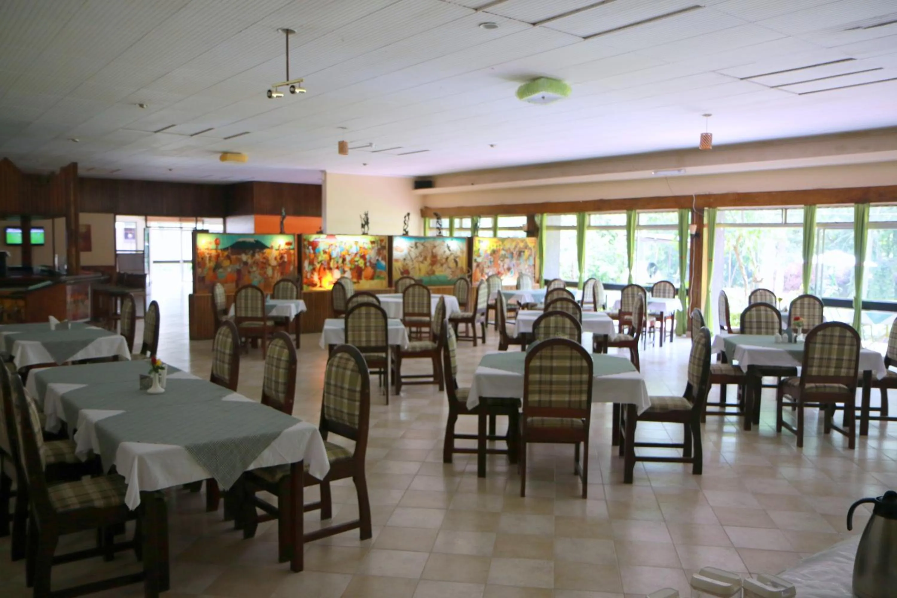 Restaurant/places to eat in Equator Hotel