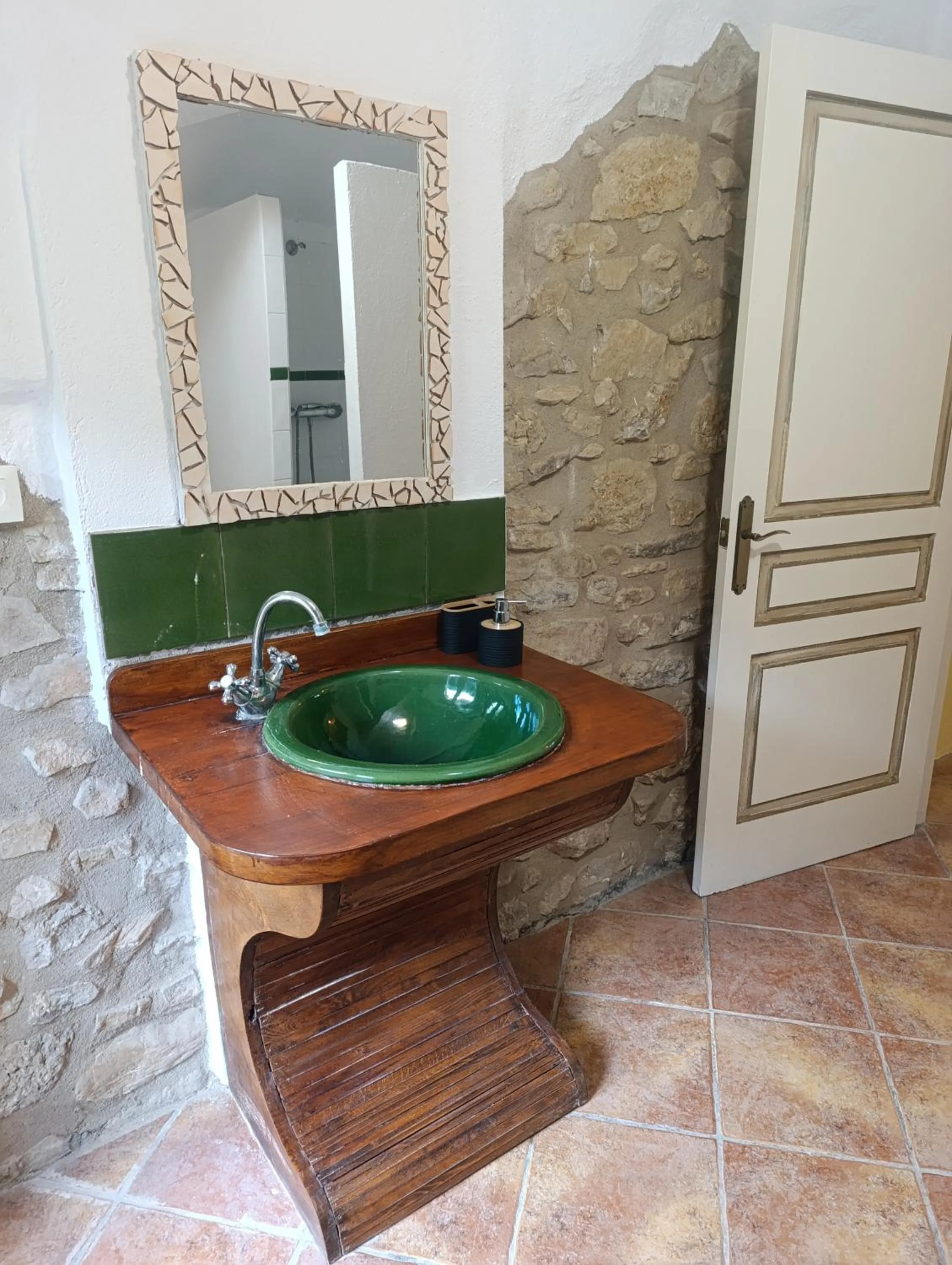 Shower in Mas Pitre