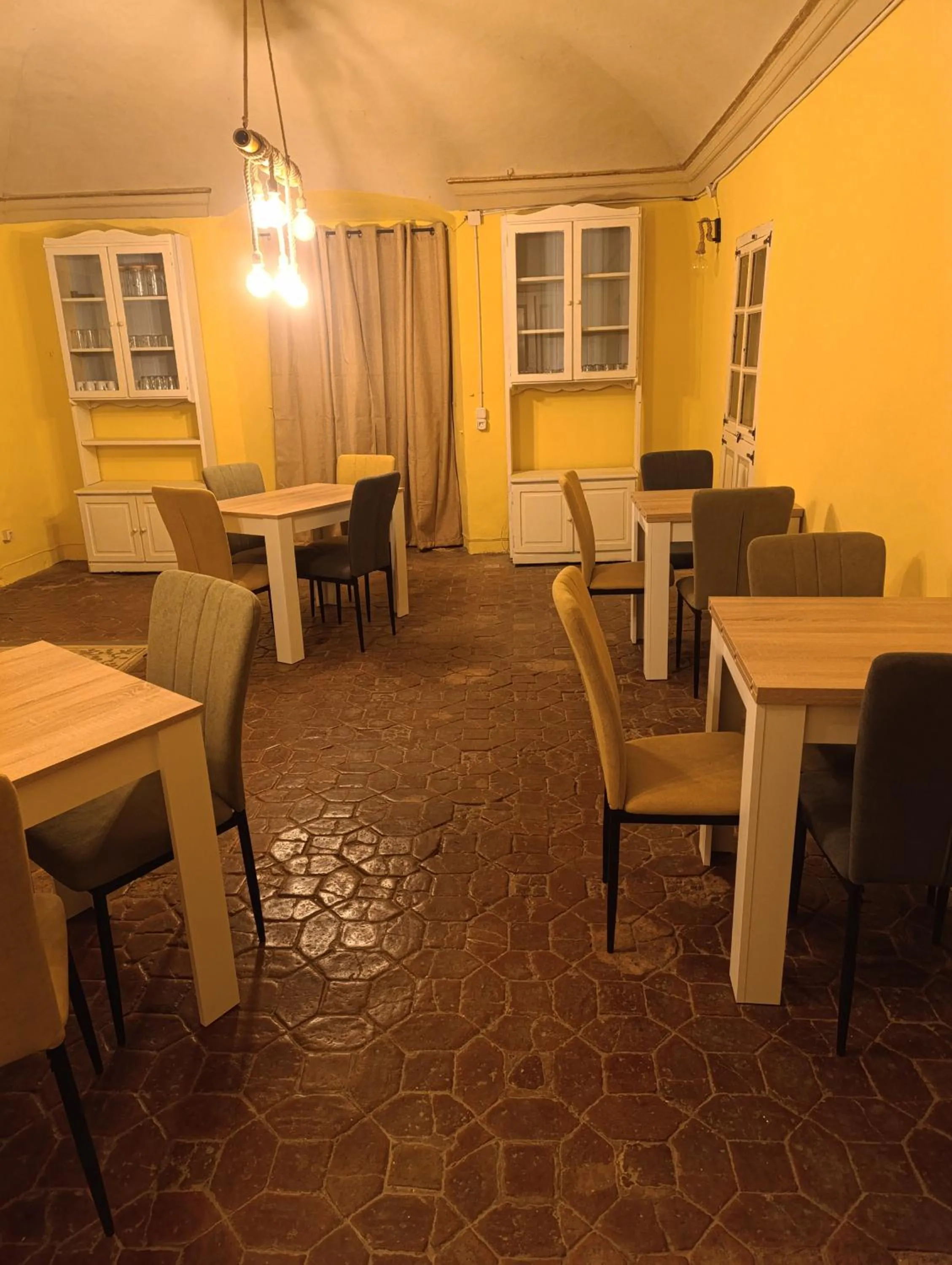 Dining area in Mas Pitre