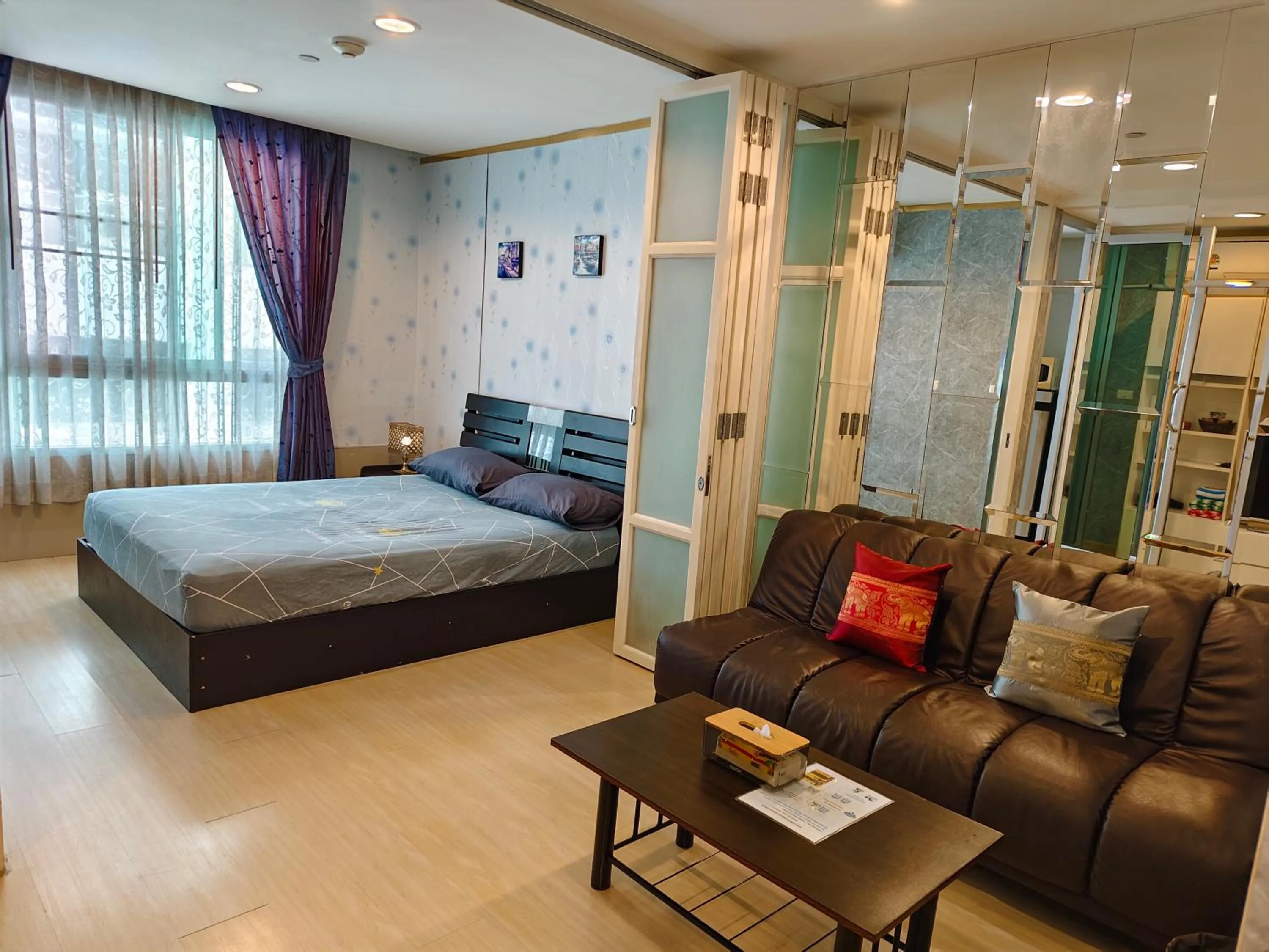One-Bedroom Apartment in The Central Bangkok Station1