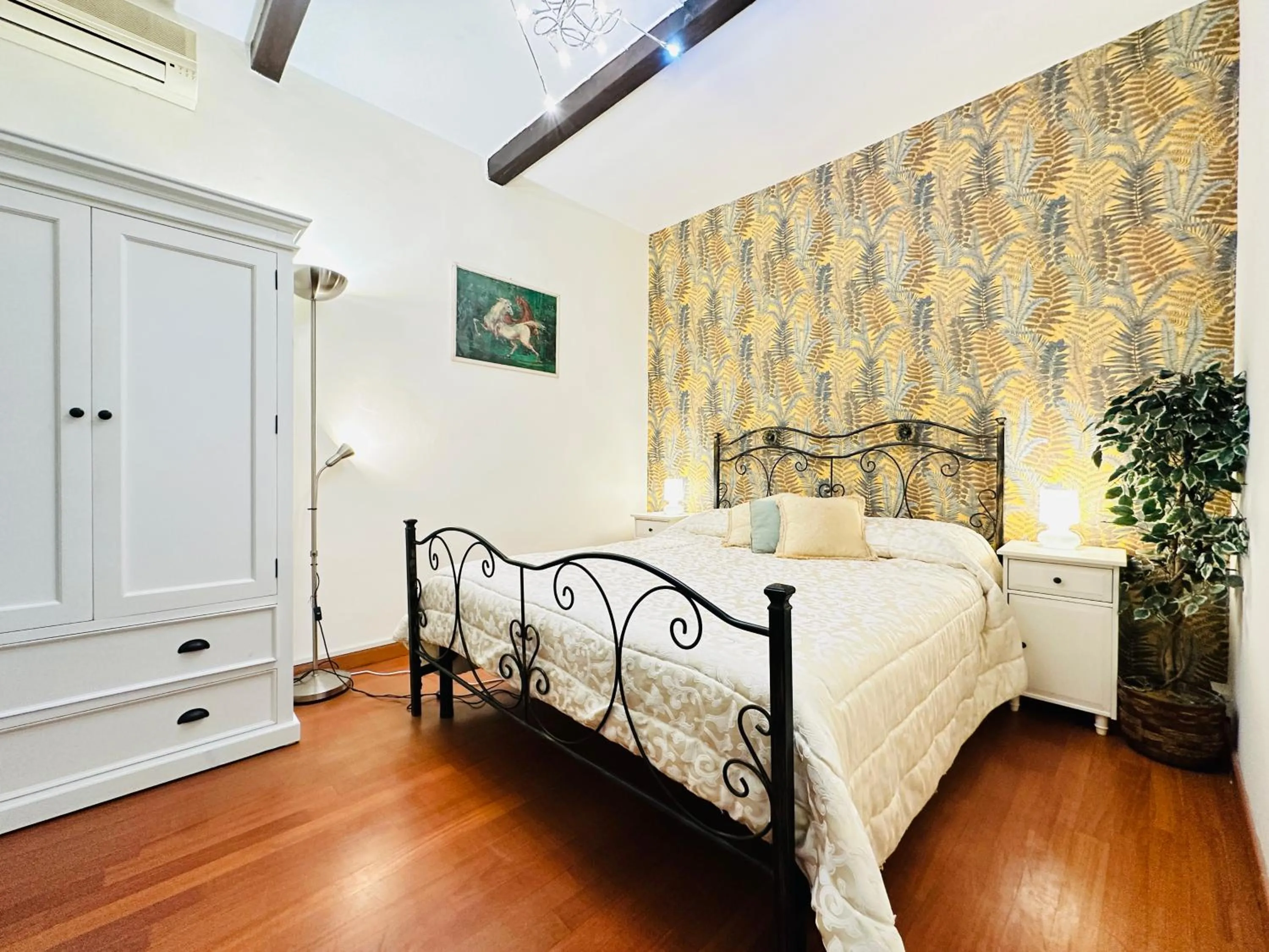 Via Veneto Lulus Home