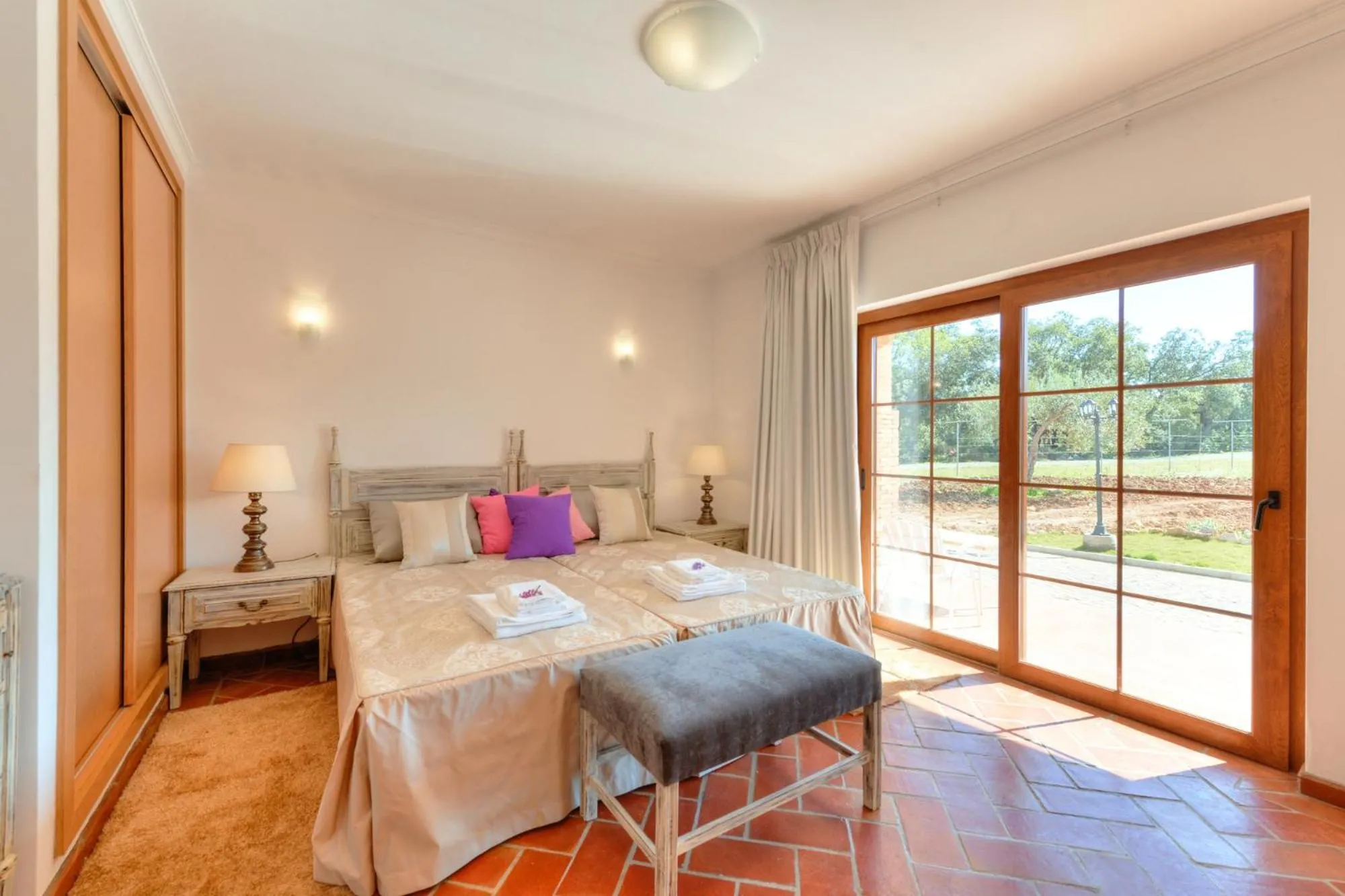 Shower, Bed in Quinta dos Tesouros