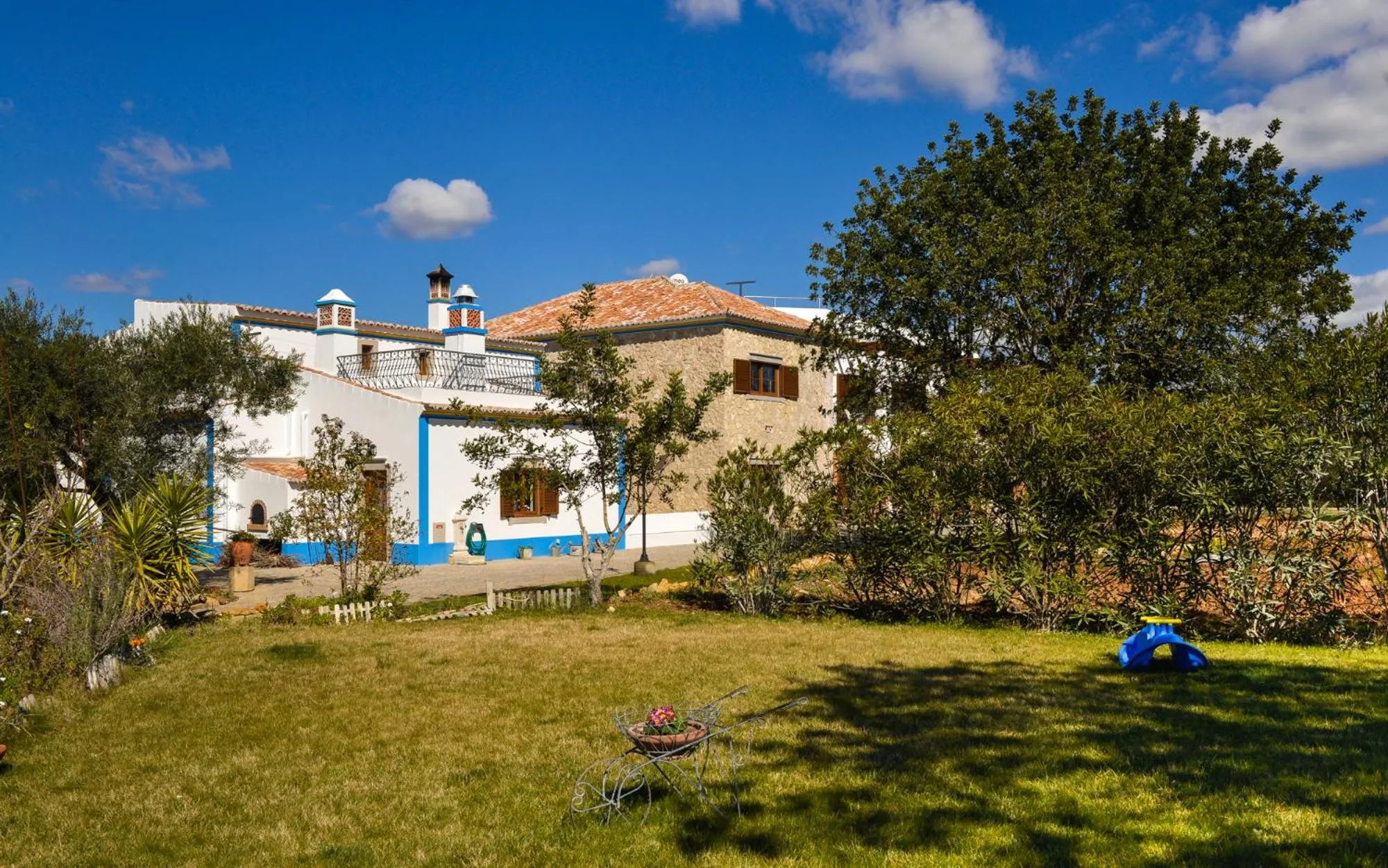 Facade/entrance in Quinta dos Tesouros