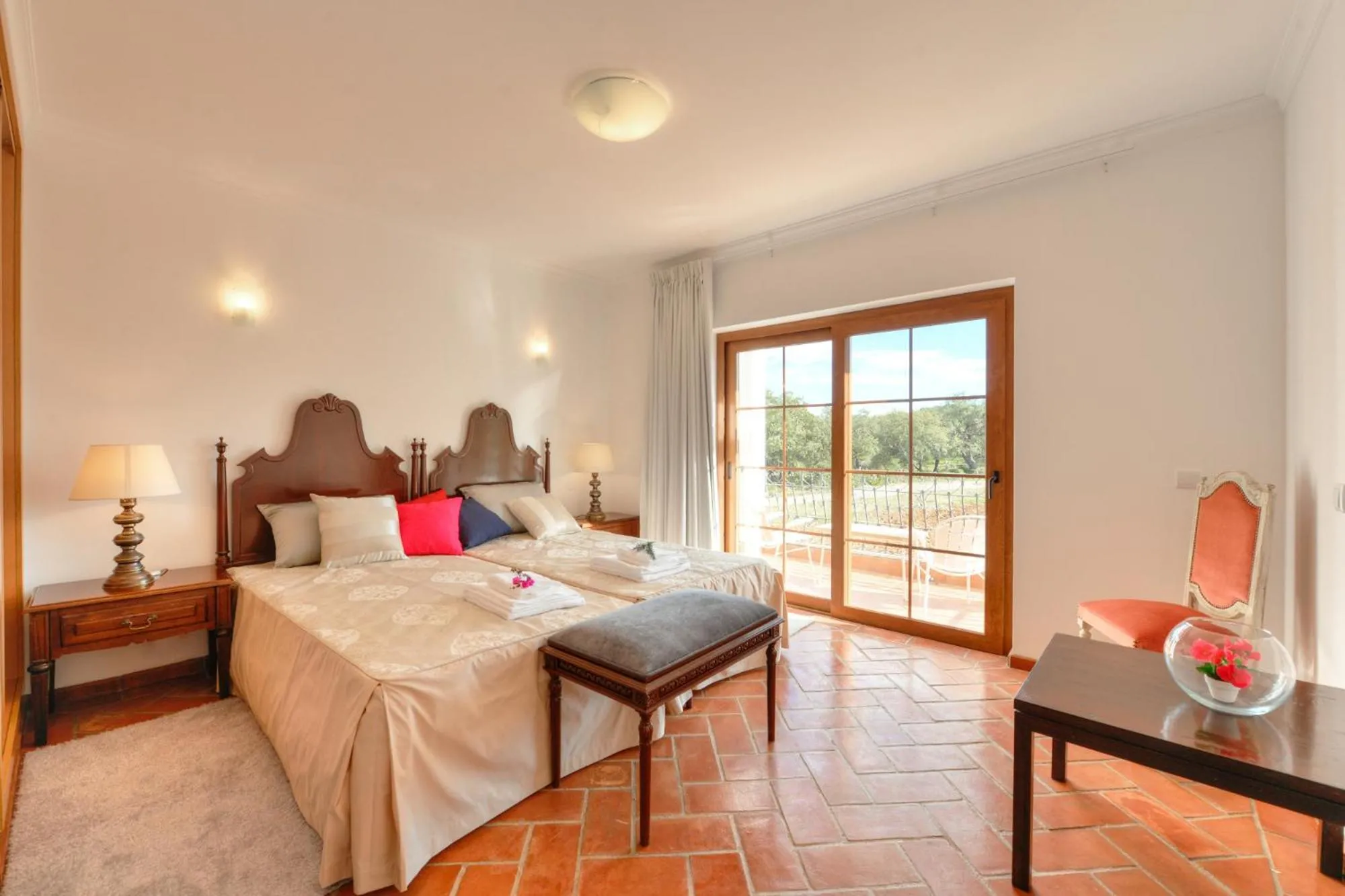 Shower, Bed in Quinta dos Tesouros