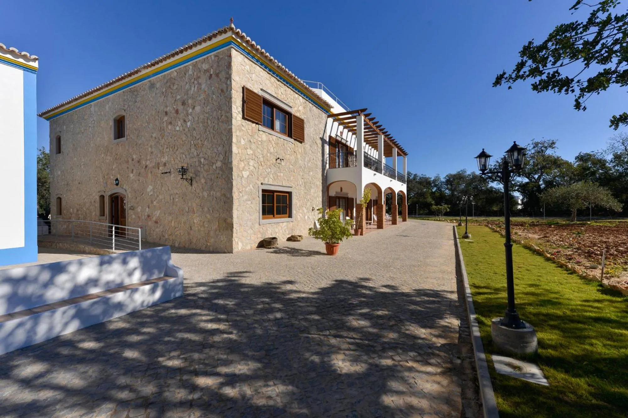 Facade/entrance in Quinta dos Tesouros