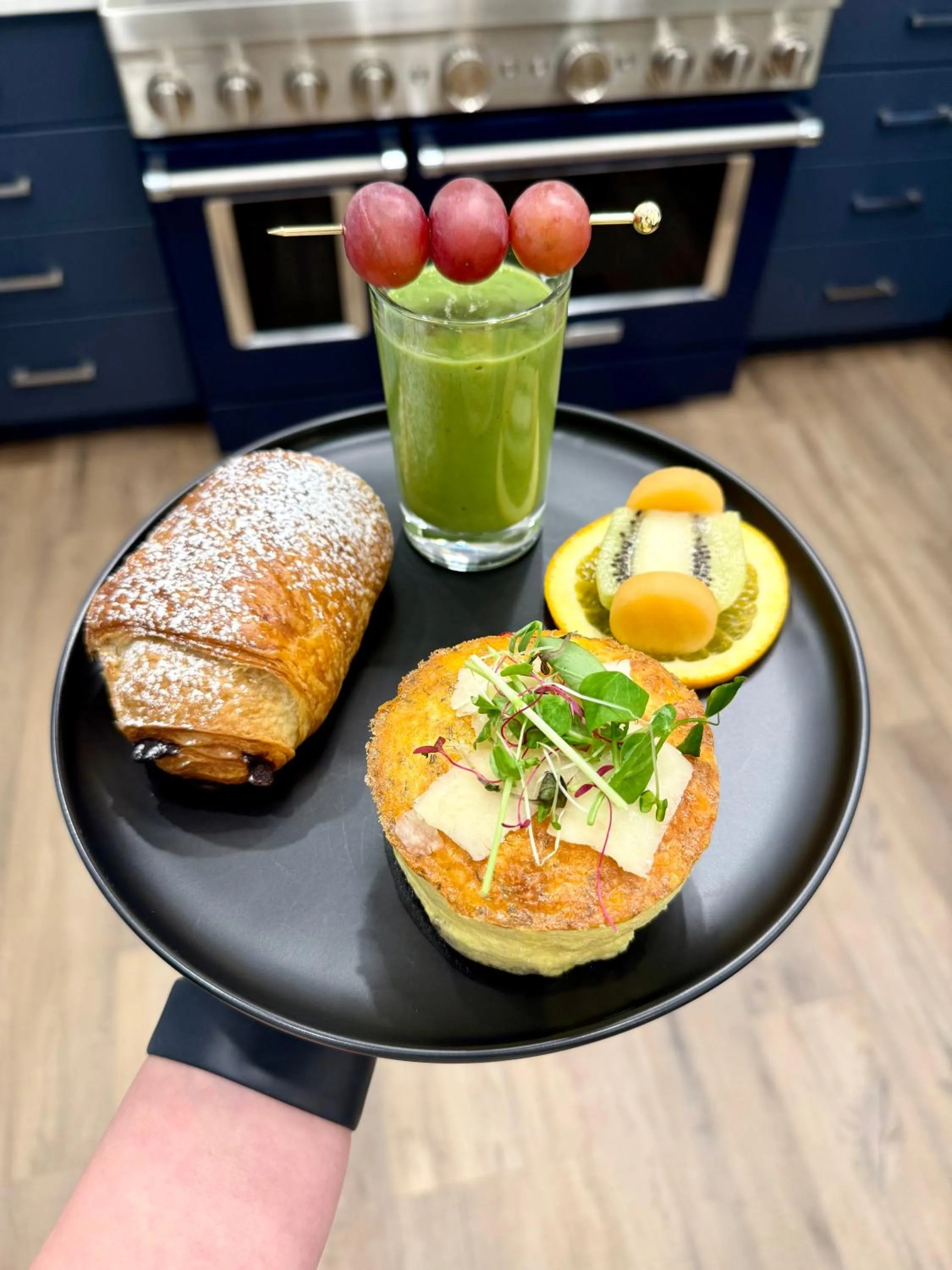 Breakfast in The Century House Bed and Breakfast Ottawa