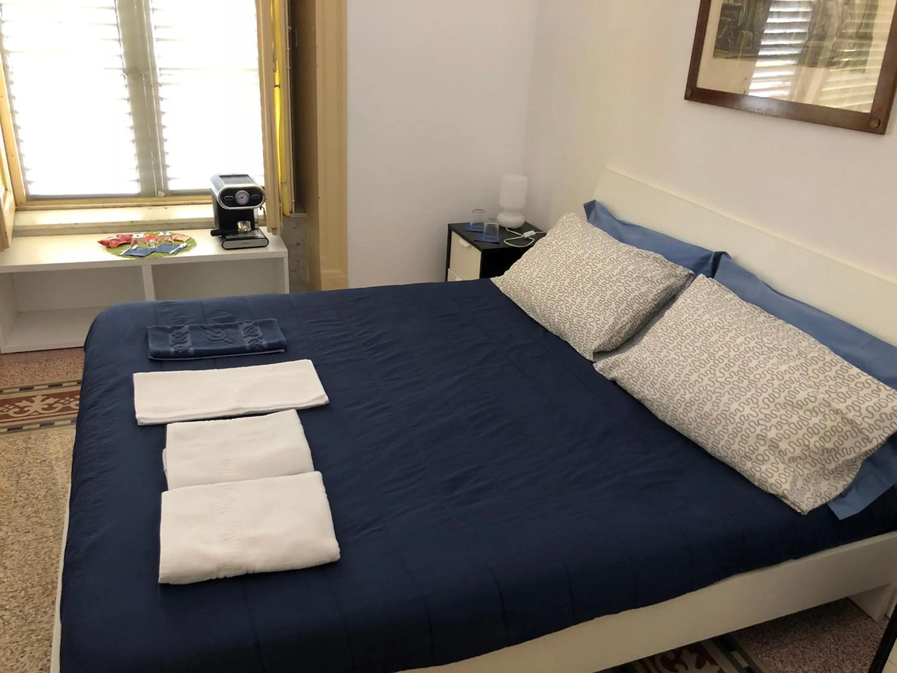 Photo of the whole room, Bed in B&B Giulio Cesare 24