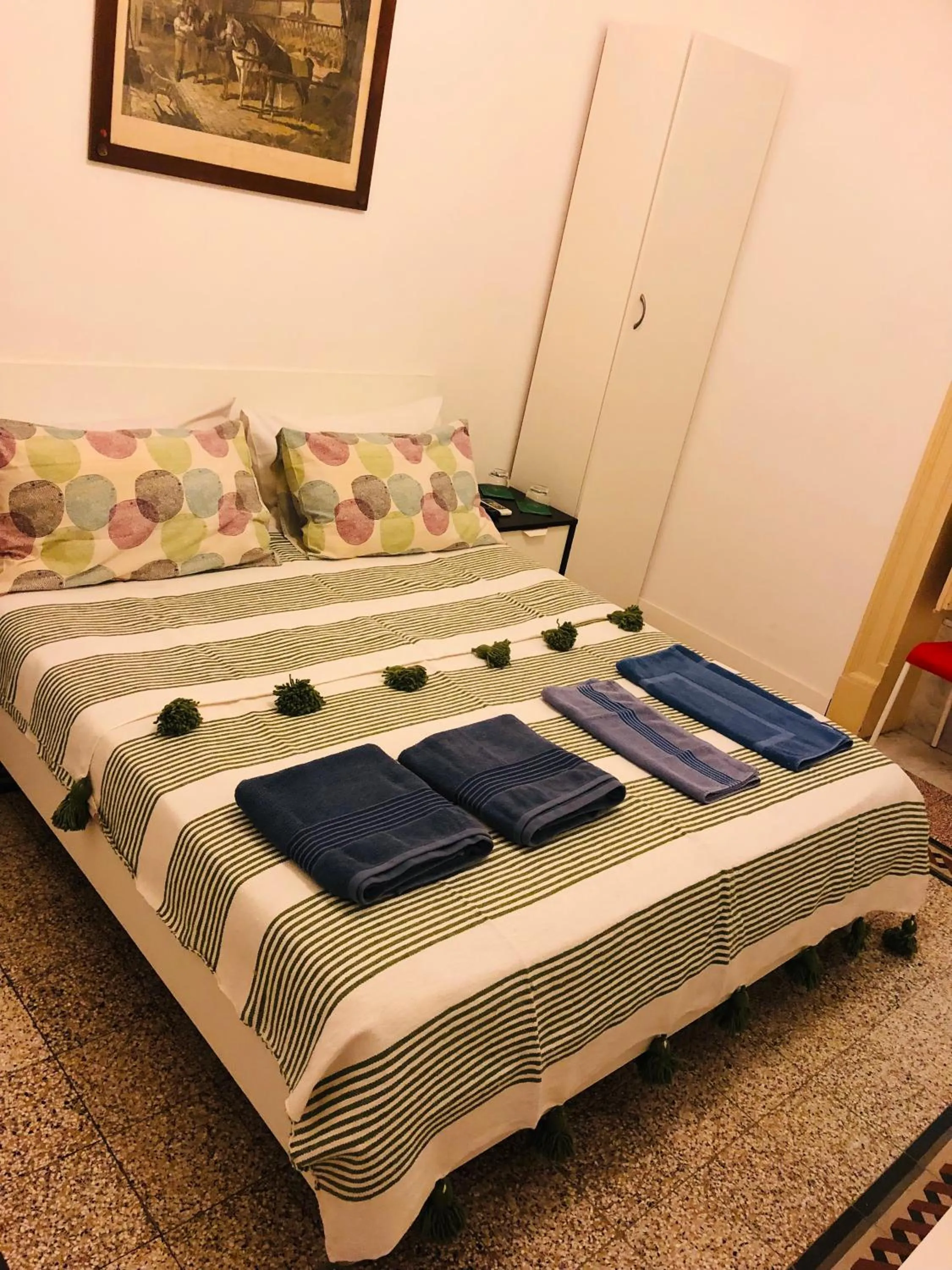 Photo of the whole room, Bed in B&B Giulio Cesare 24