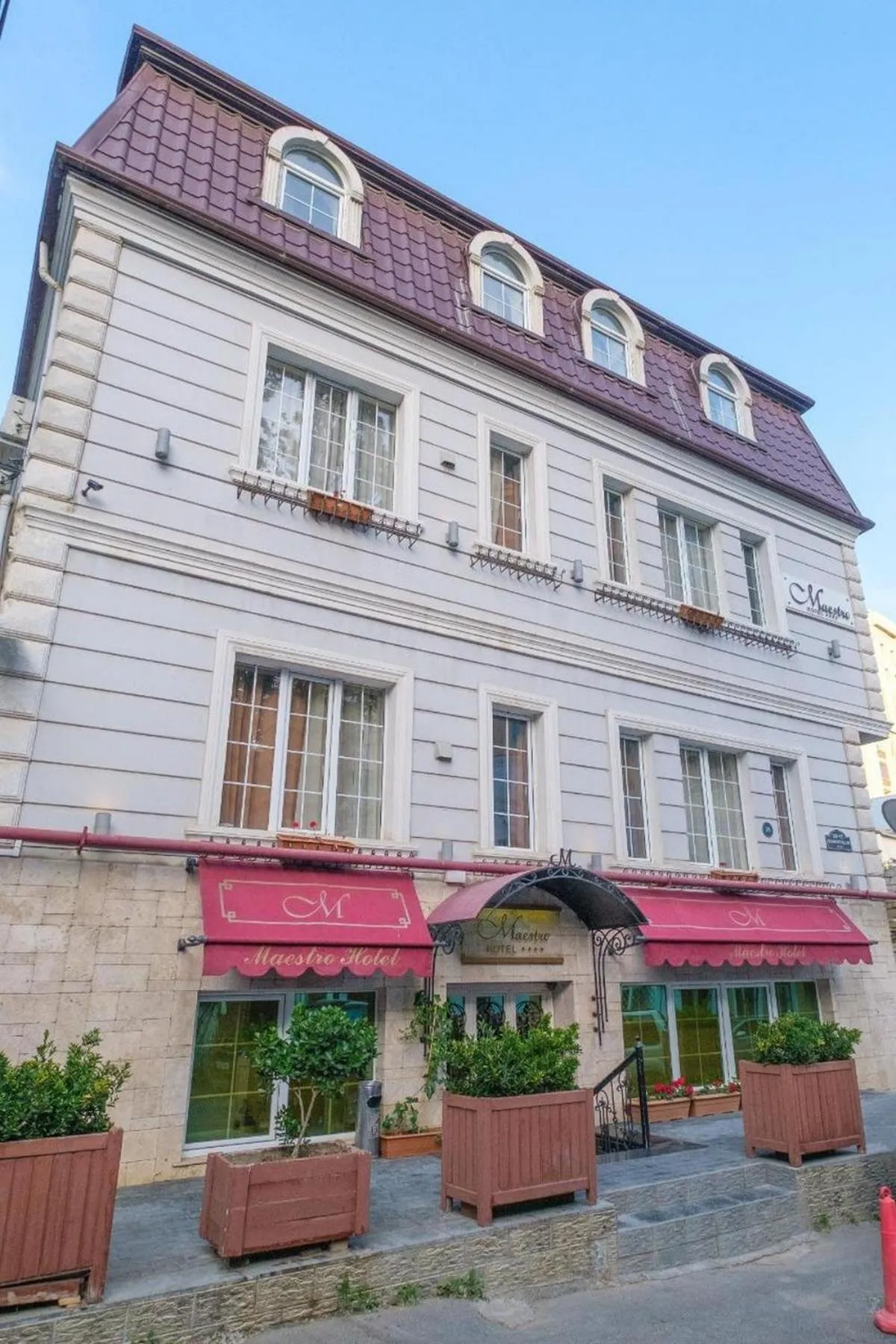 Property building in Maestro Hotel