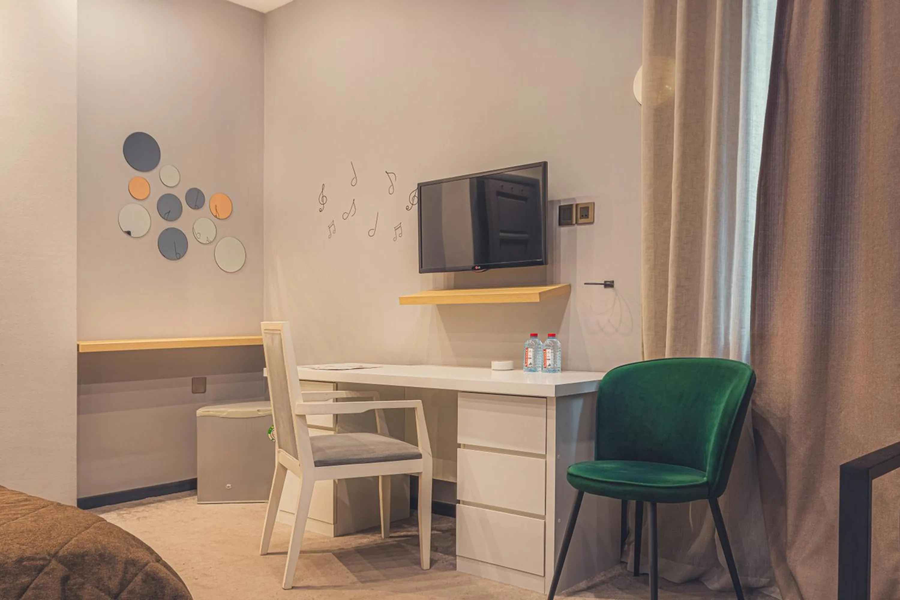 TV and multimedia in Maestro Hotel