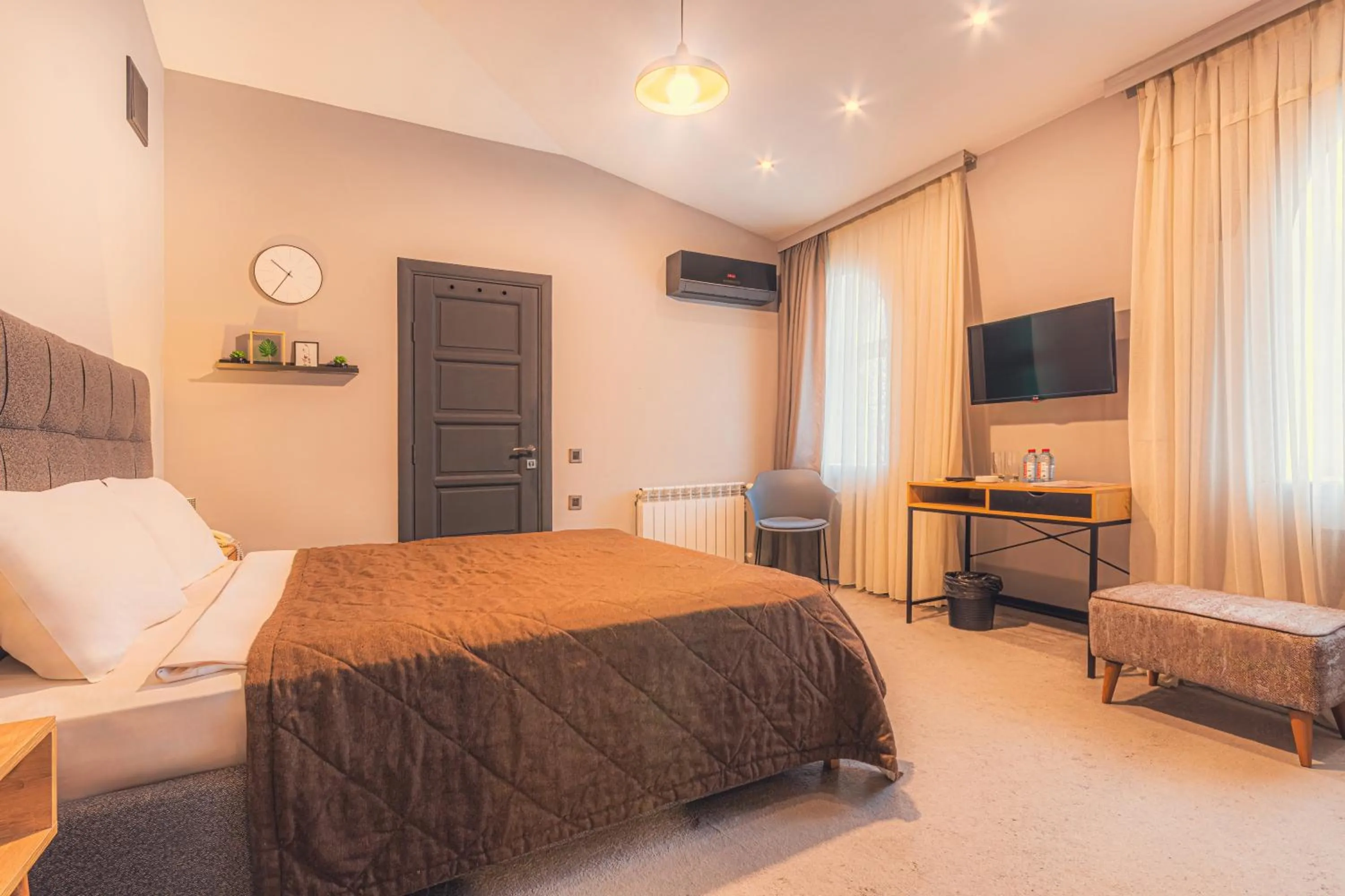 Bed in Maestro Hotel