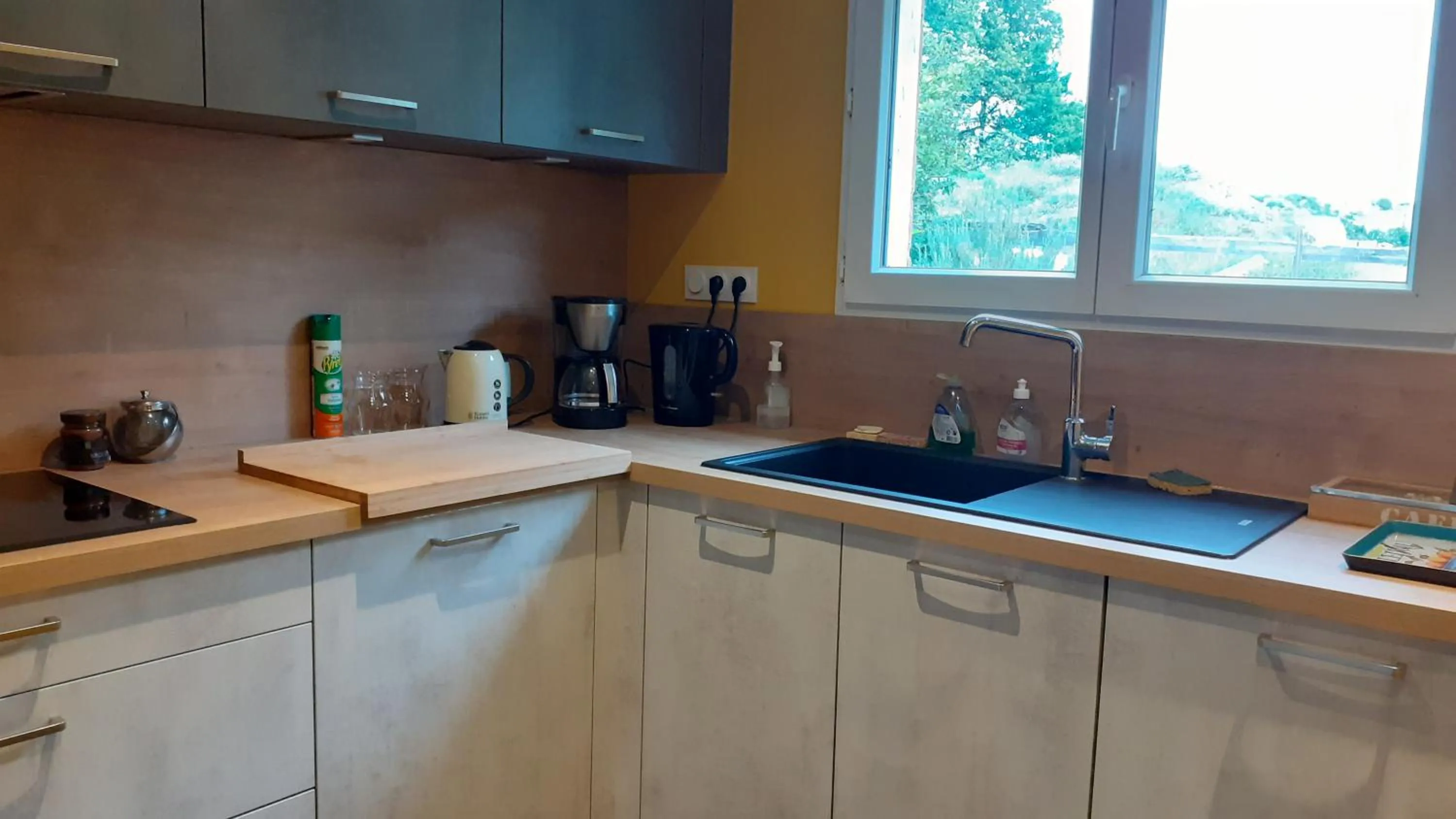 Coffee/tea facilities in La Maison Des Landes