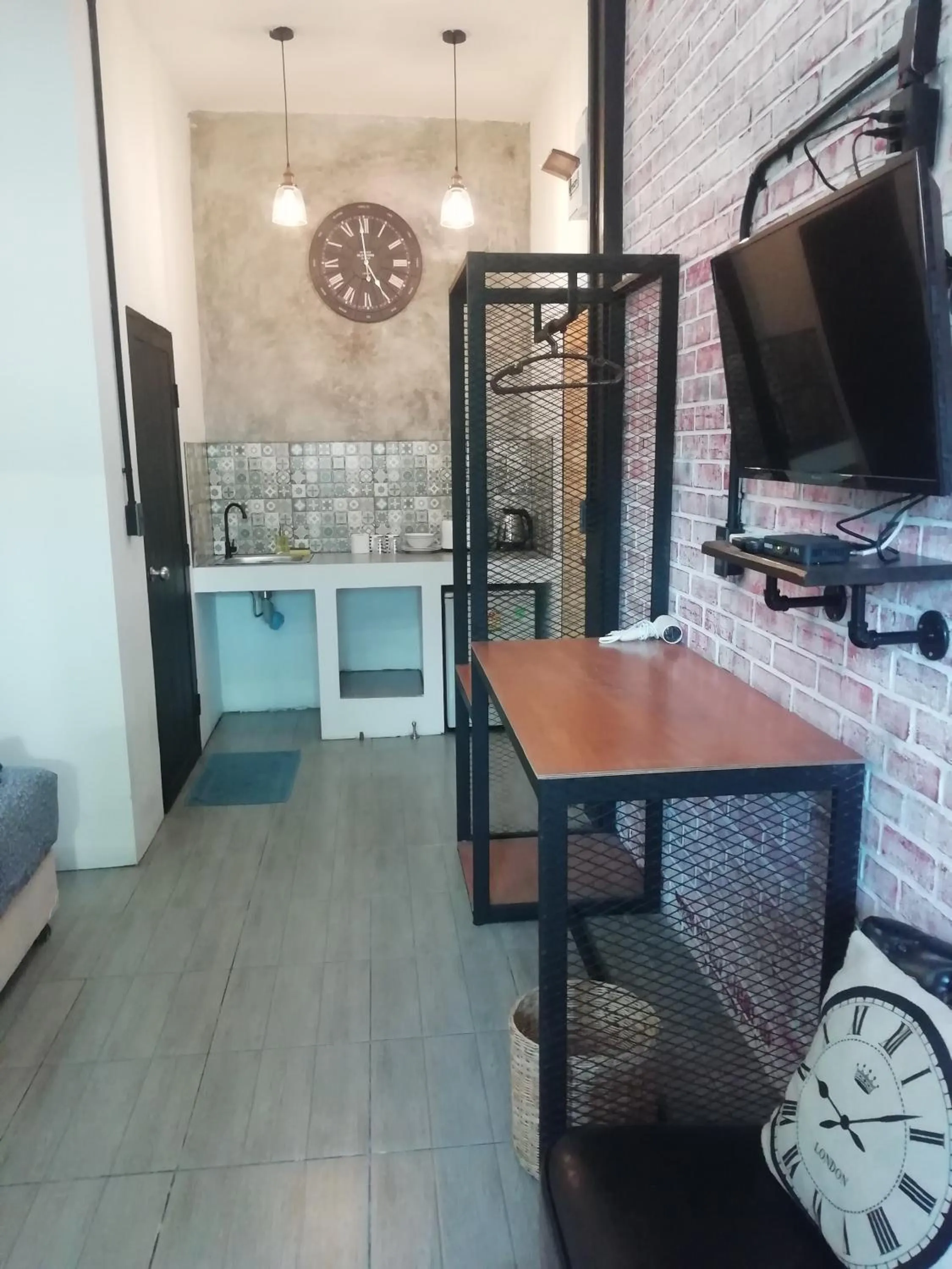 TV and multimedia in Baan Minnie