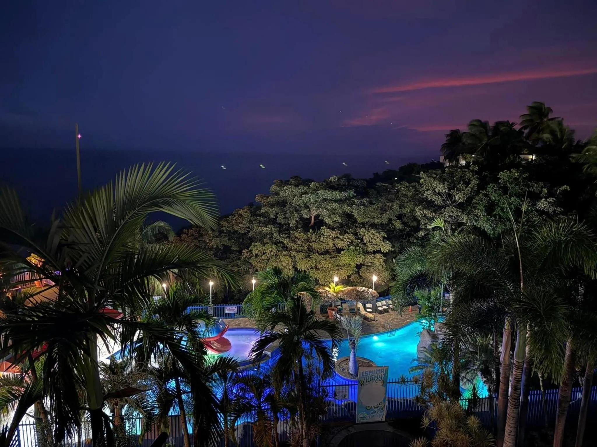 Night in Hotel Vista Azul