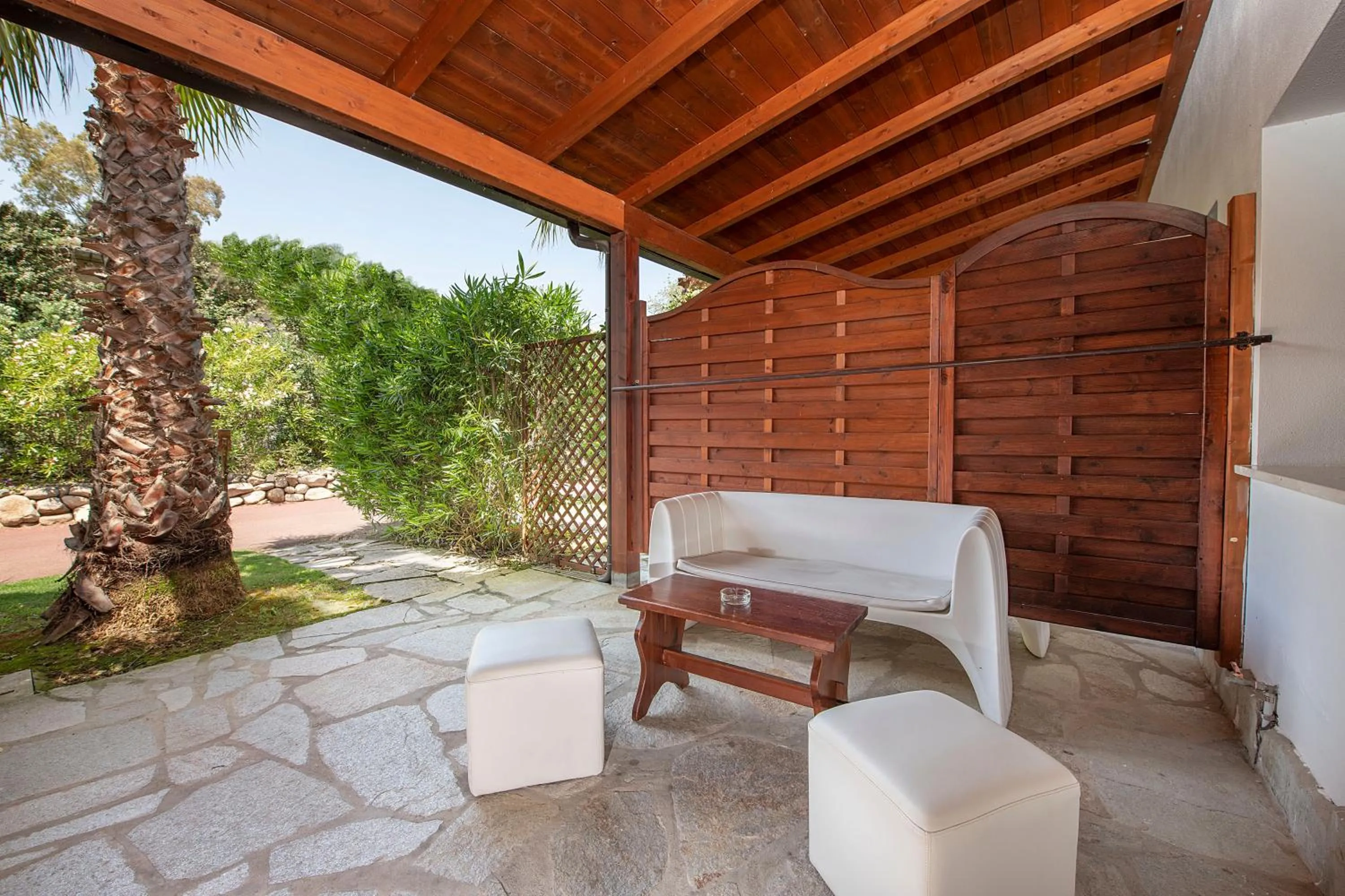 Patio in Hotel Rurale Orti di Nora & SPA