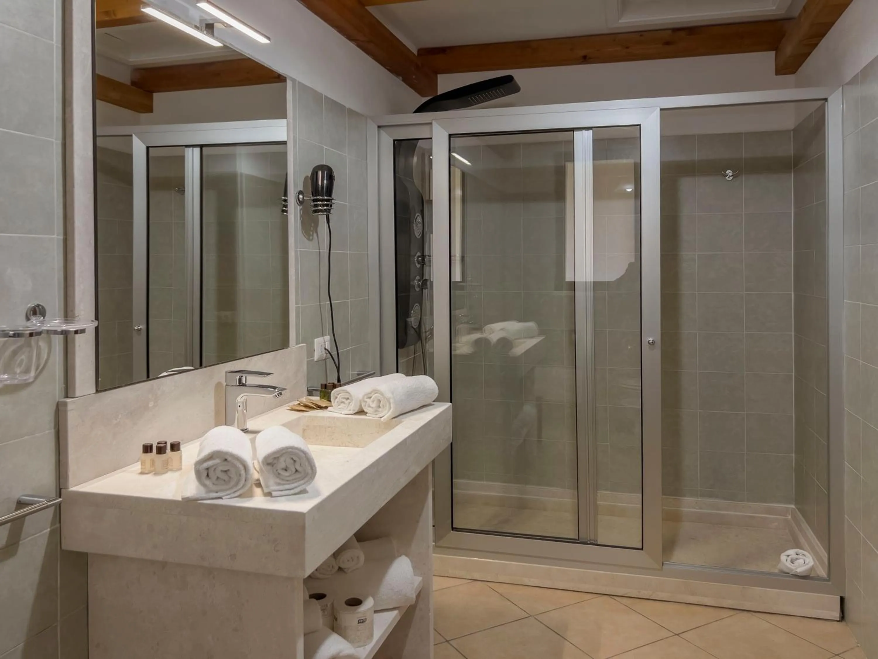 Bathroom in Hotel Rurale Orti di Nora & SPA