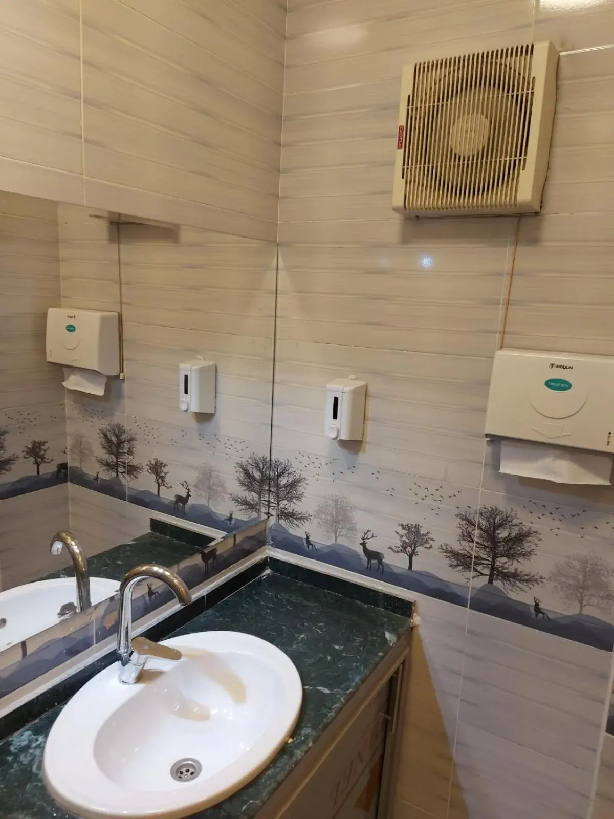 Double Room in Good Season Hotel Double Room in Good Season Hotel