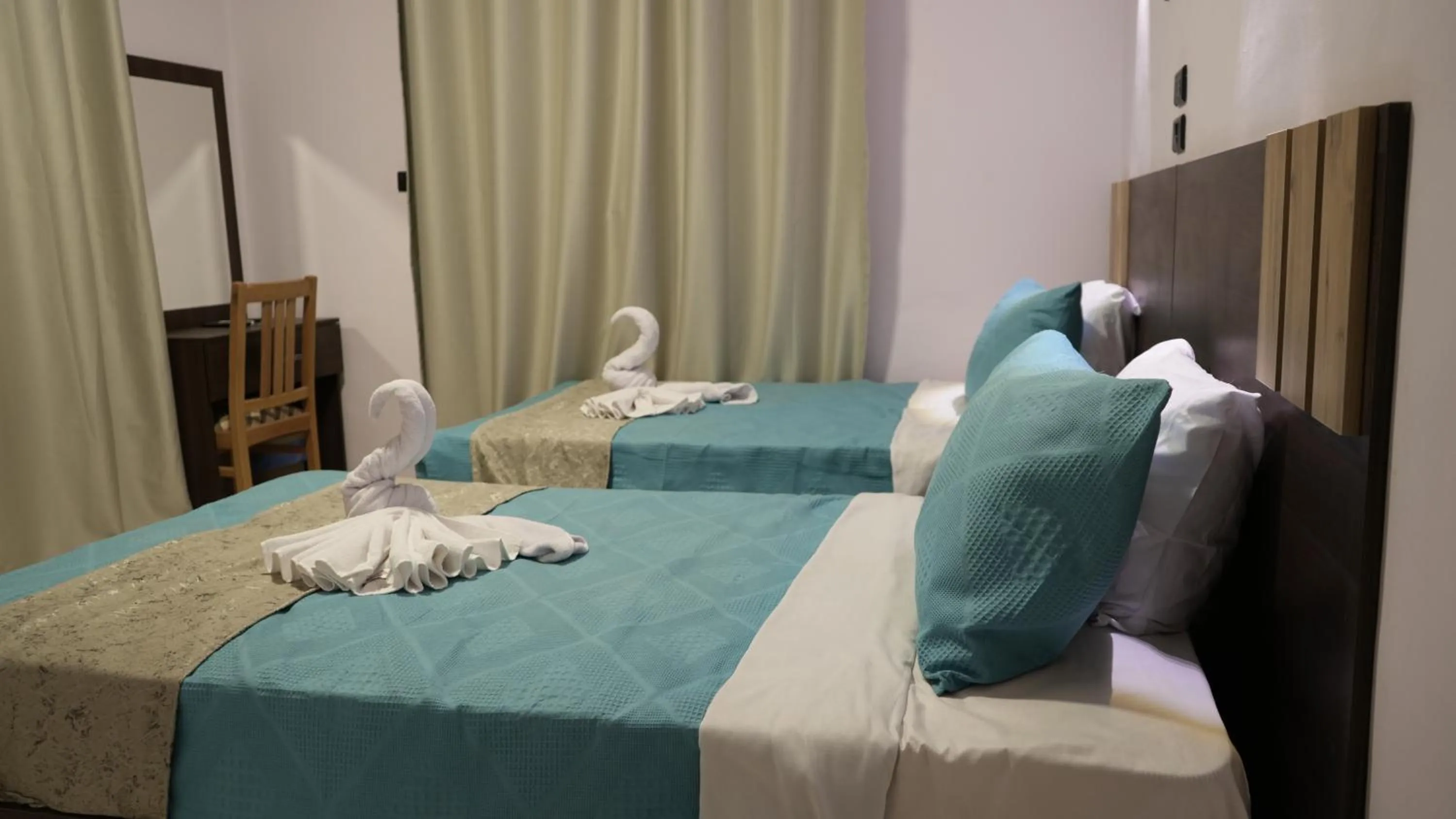 Bed in Good Season Hotel