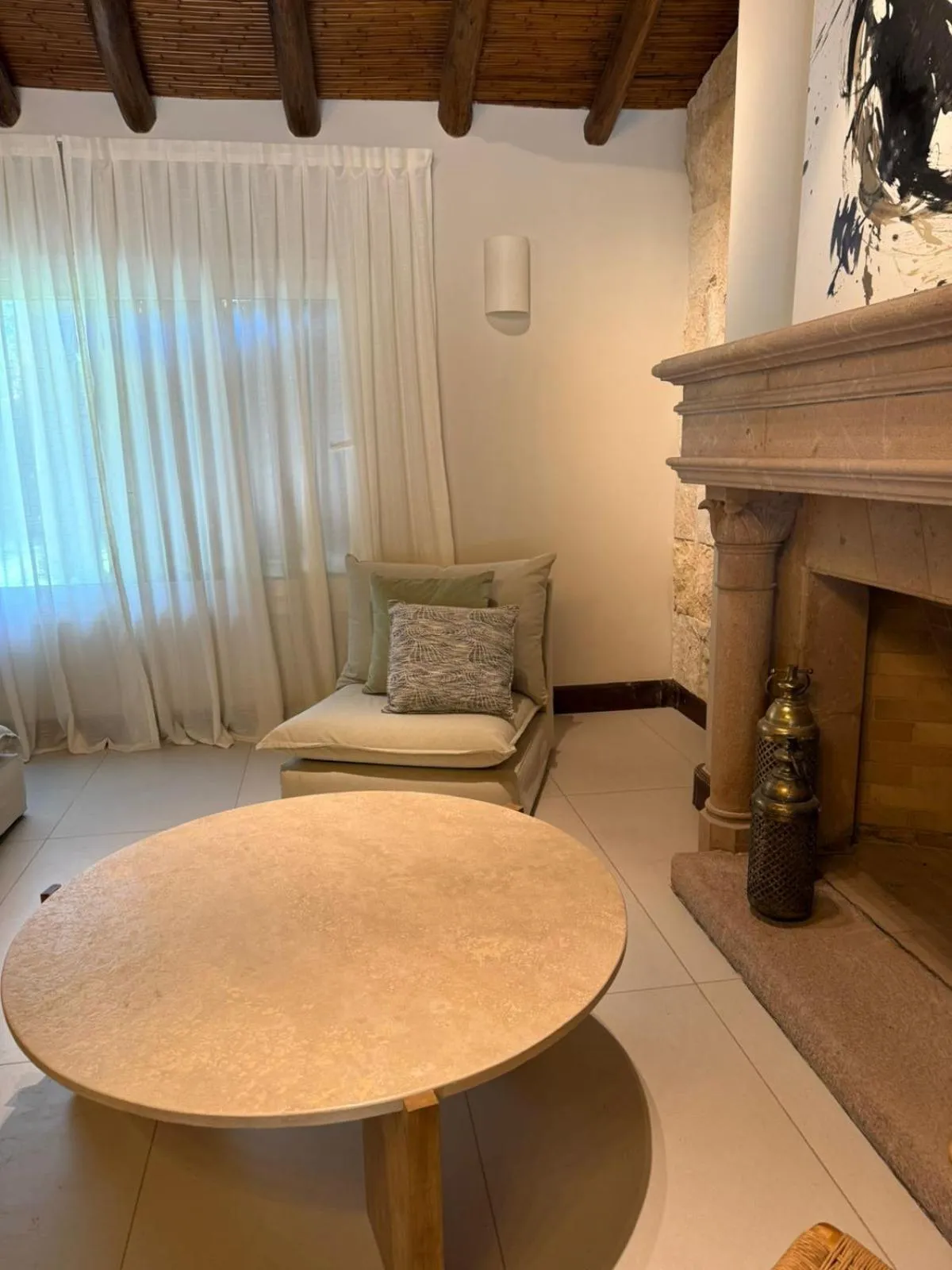 Property building in Casa Haydee