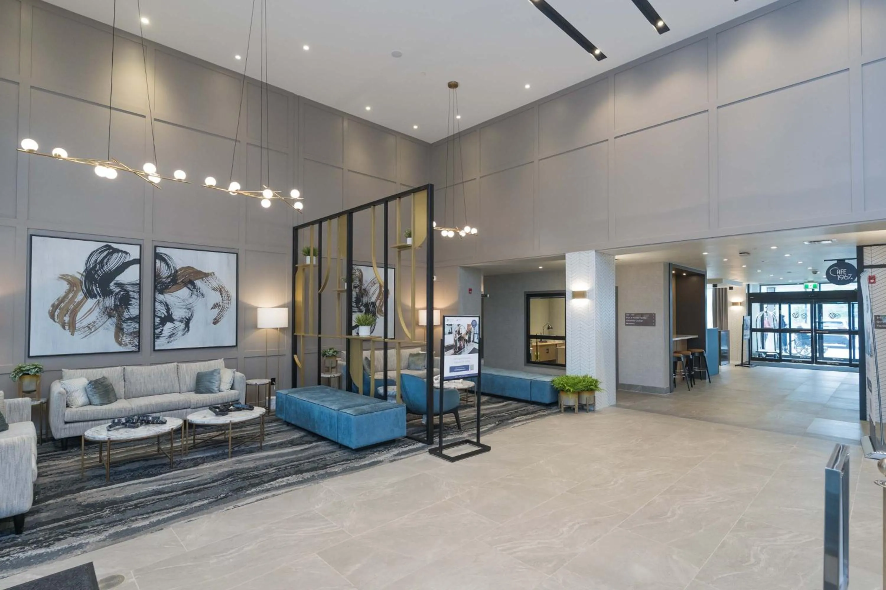 Sandman Signature Winnipeg Airport Hotel & Suites