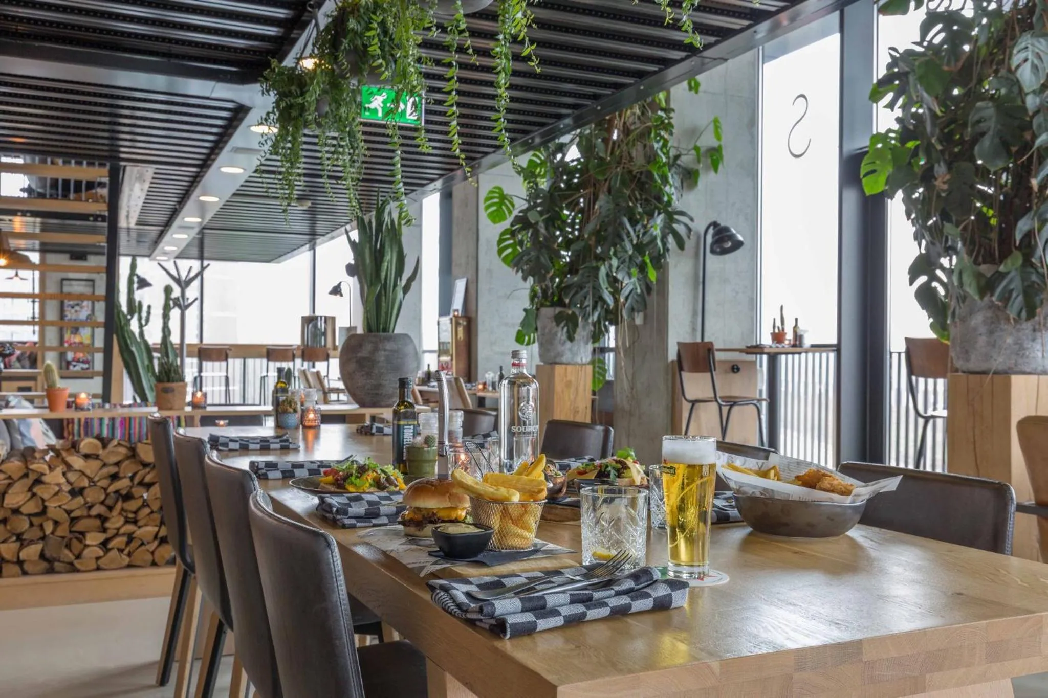 Restaurant/places to eat in Leonardo Hotel Groningen Stadspark