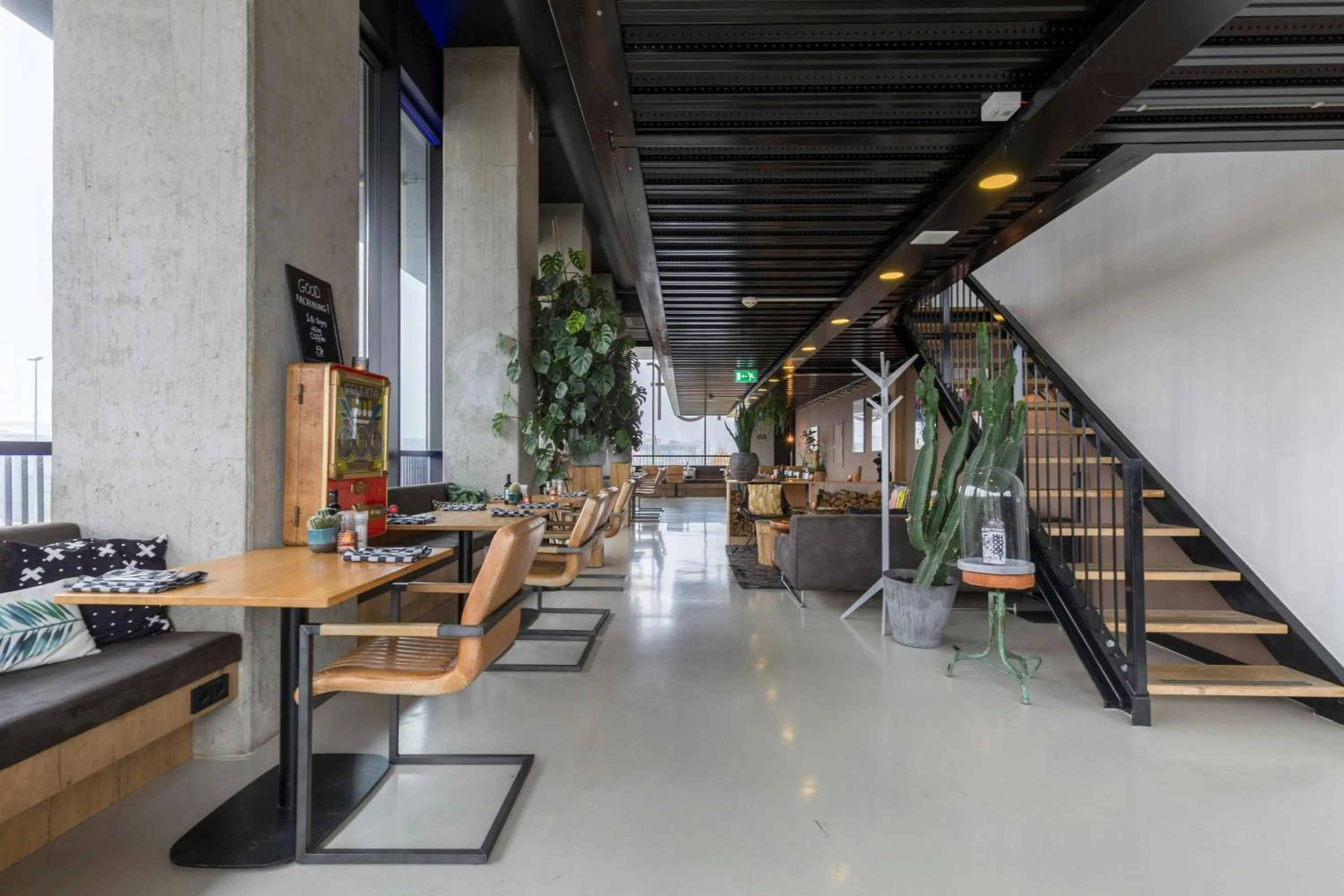 Restaurant/places to eat in Leonardo Hotel Groningen Stadspark